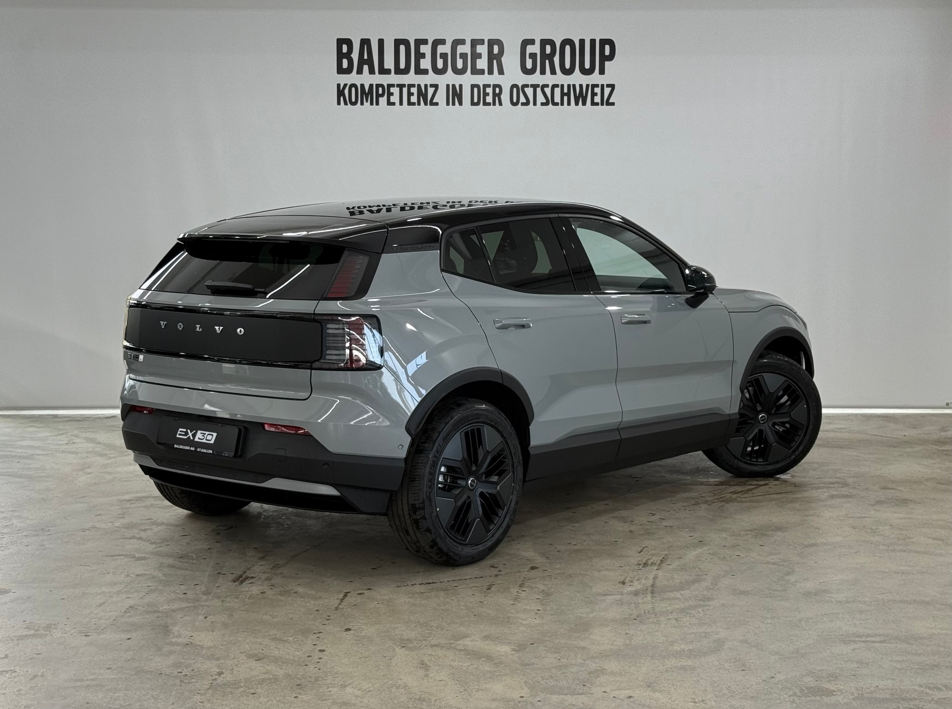 VOLVO EX 30 CC E60 Twin Performance A-showroom-element-1