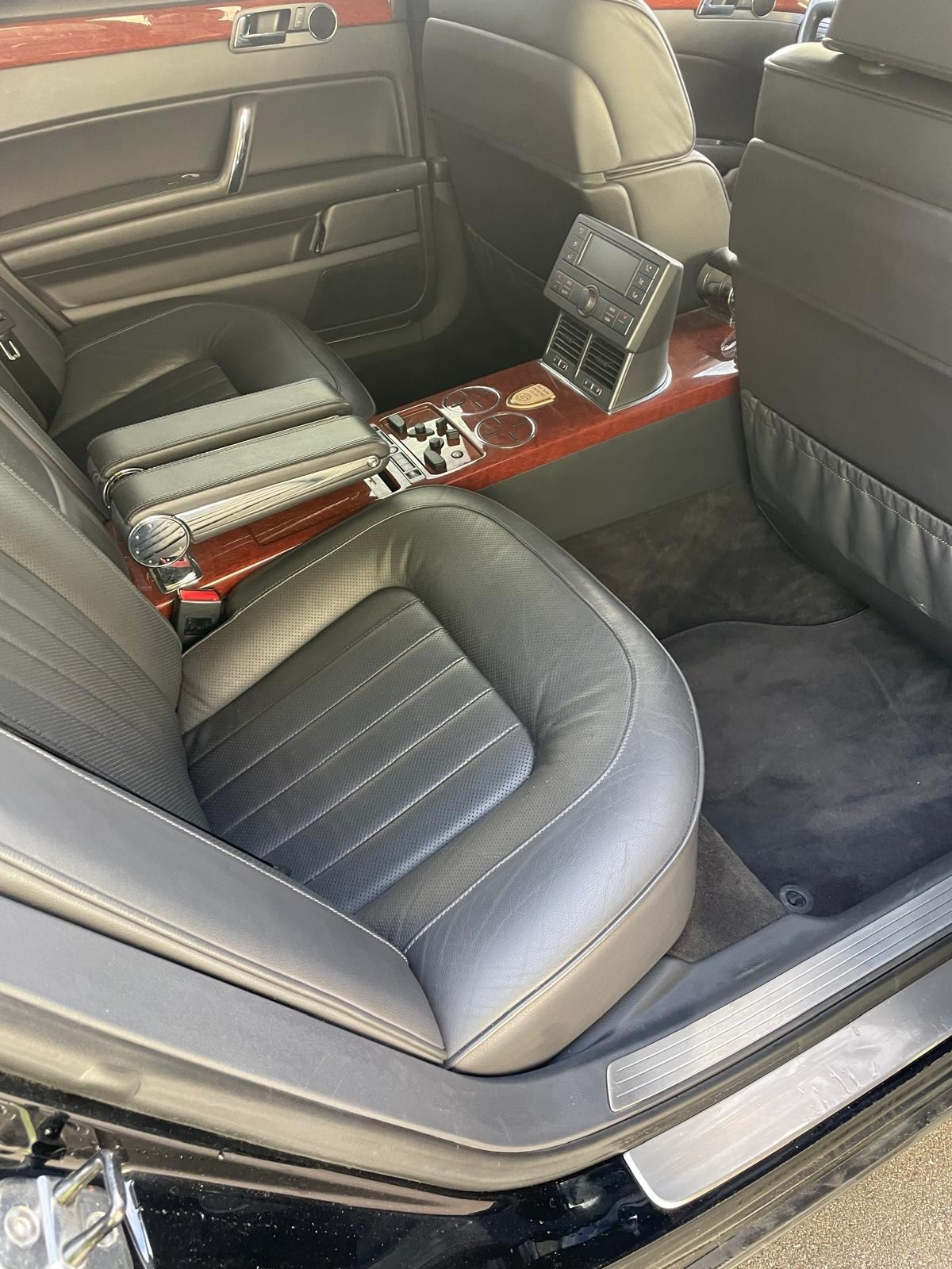 VW Phaeton L 3.2 V6 4Motion-image-5