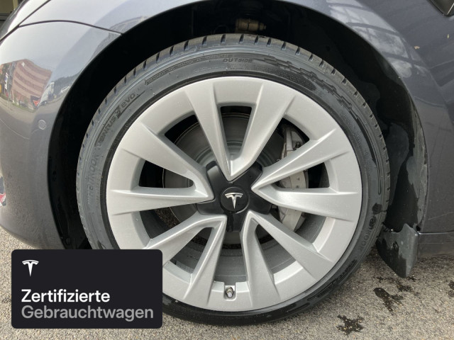 TESLA Model 3 Long Range AWD-image-4