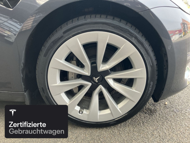 TESLA Model 3 Long Range AWD-image-10