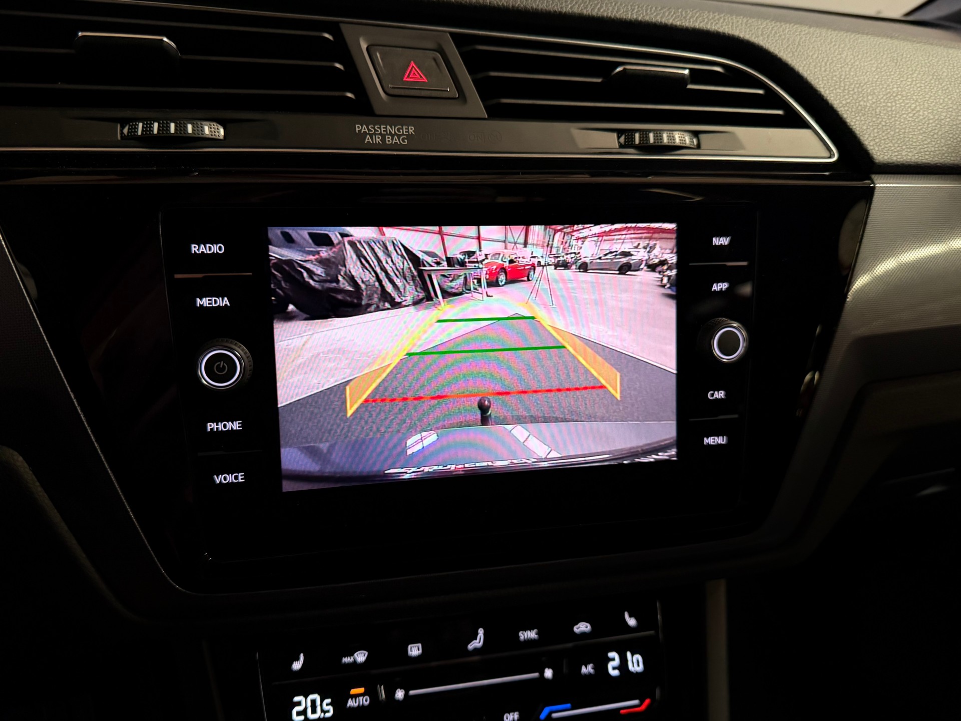 VW Touran 1.5 TSI EVO R-Line DSG Panorama-image-26