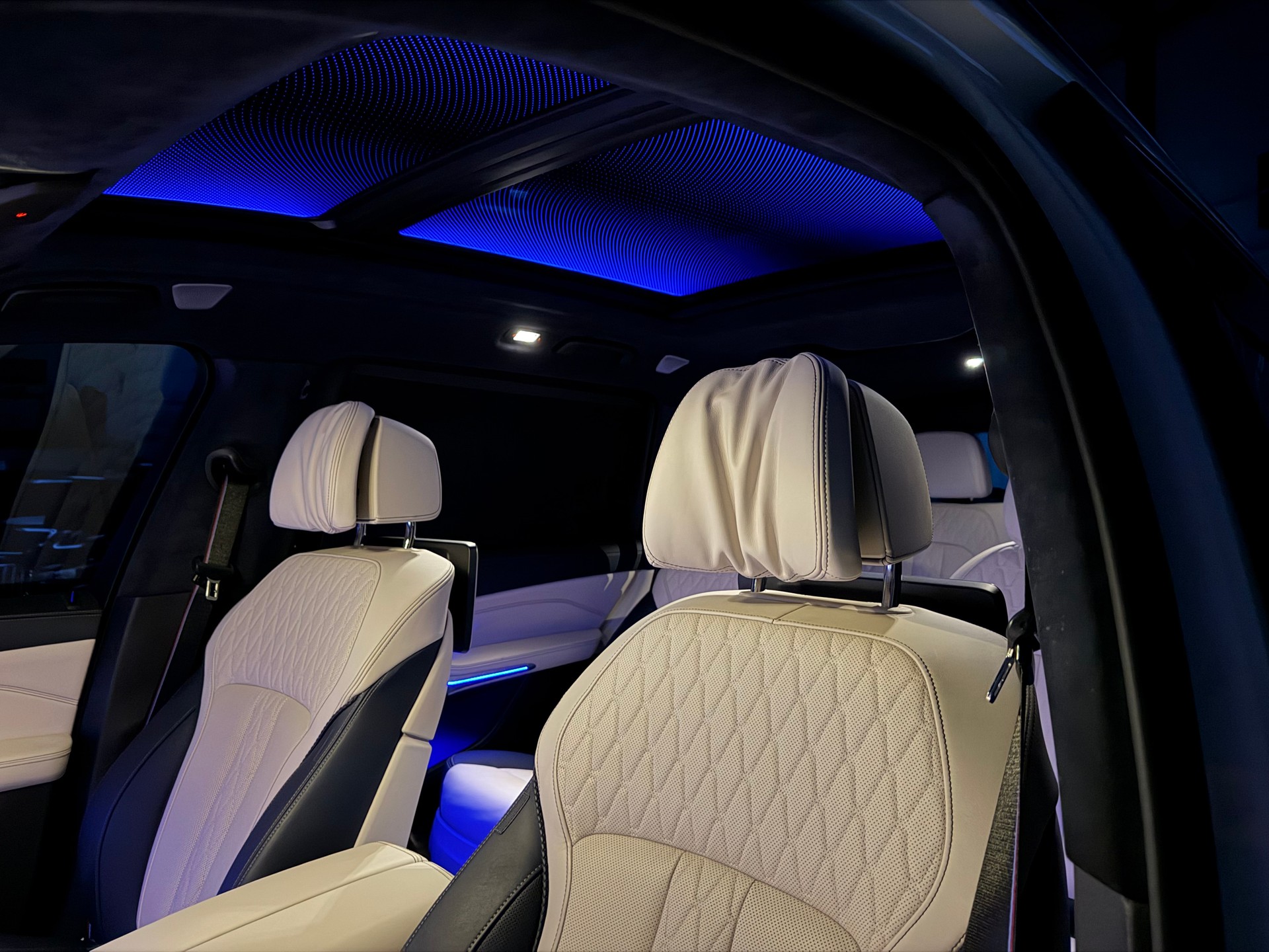 BMW X7 xDrive M50i Steptronic-image-18