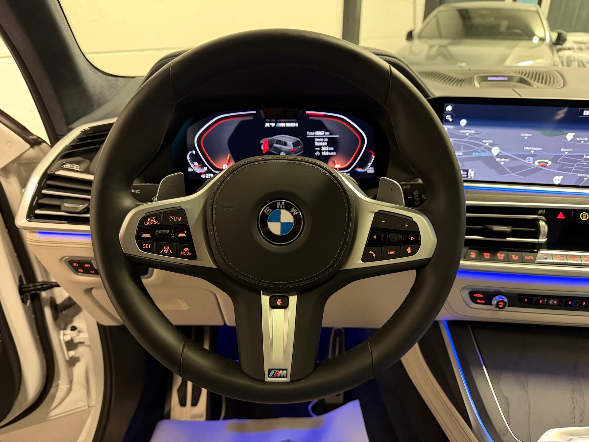 BMW X7 xDrive M50i Steptronic-image-26