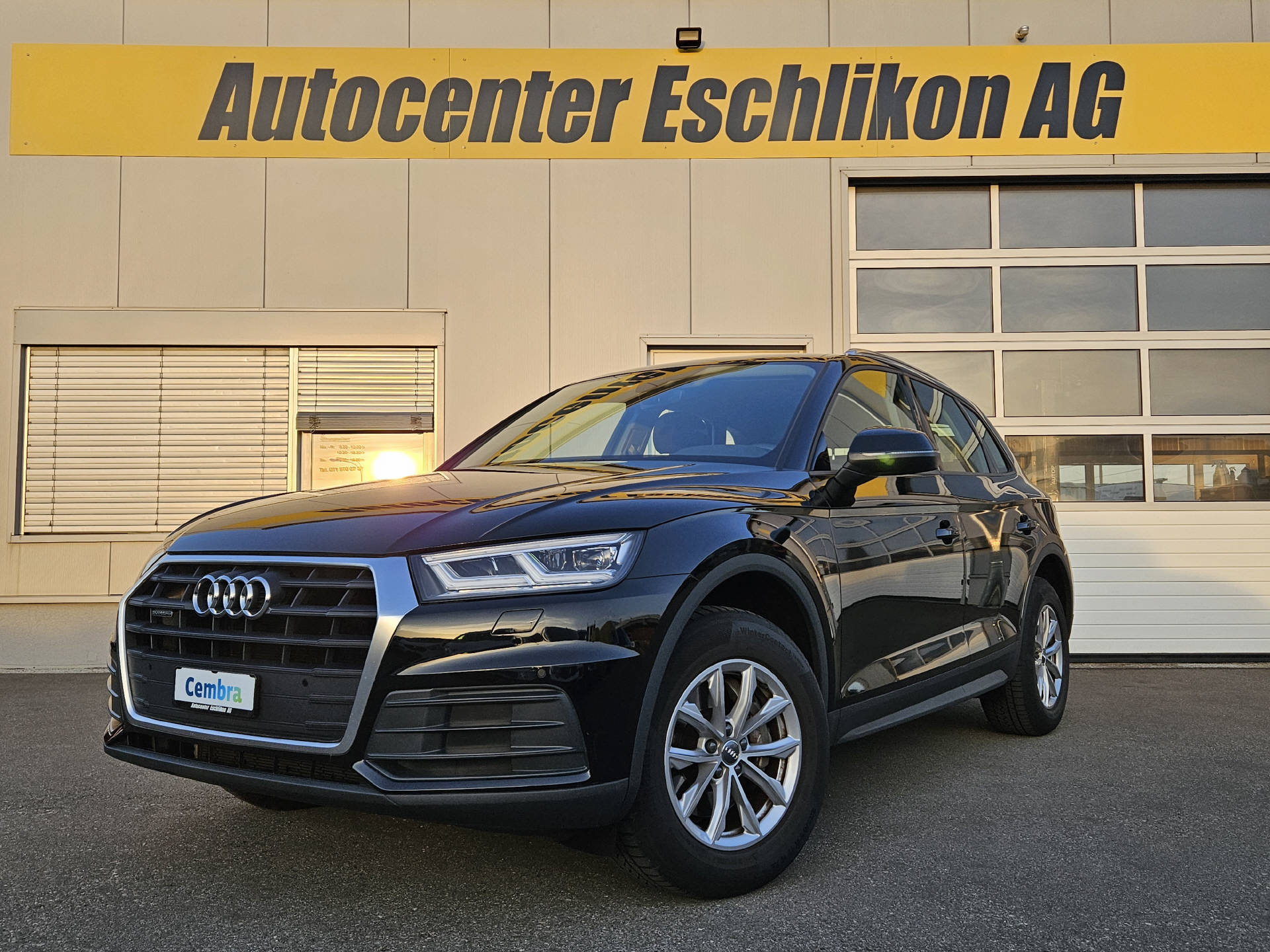 AUDI Q5 2.0 40 TDI quattro S-Tronic * Frisch ab MFK * Frisch ab Service *-showroom-element-1