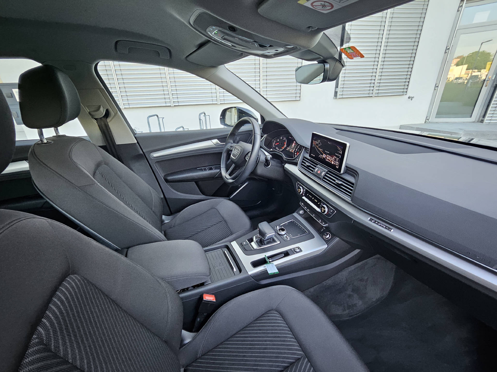 AUDI Q5 2.0 40 TDI quattro S-Tronic * Frisch ab MFK * Frisch ab Service *-image-14