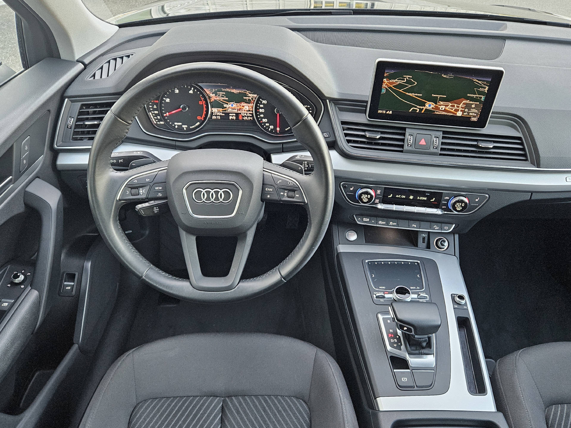 AUDI Q5 2.0 40 TDI quattro S-Tronic * Frisch ab MFK * Frisch ab Service *-image-7
