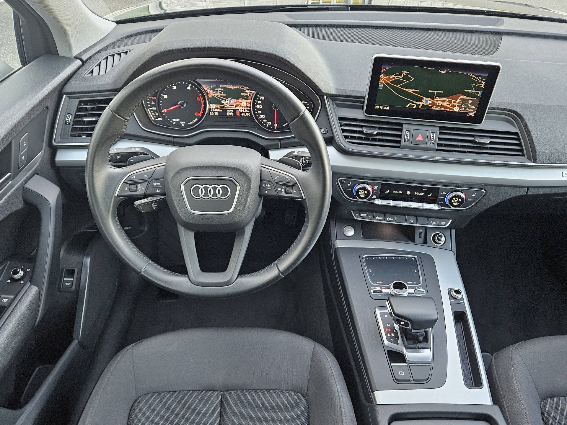 AUDI Q5 2.0 40 TDI quattro S-Tronic * Frisch ab MFK * Frisch ab Service *-image-9