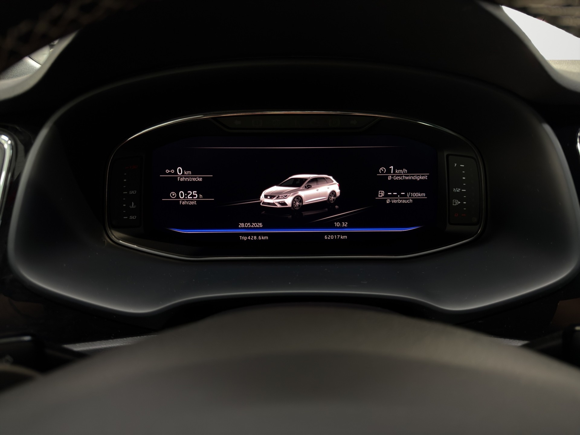 SEAT Leon ST 2.0 Eco TSI Swiss Cupra 4Drive DSG-image-9