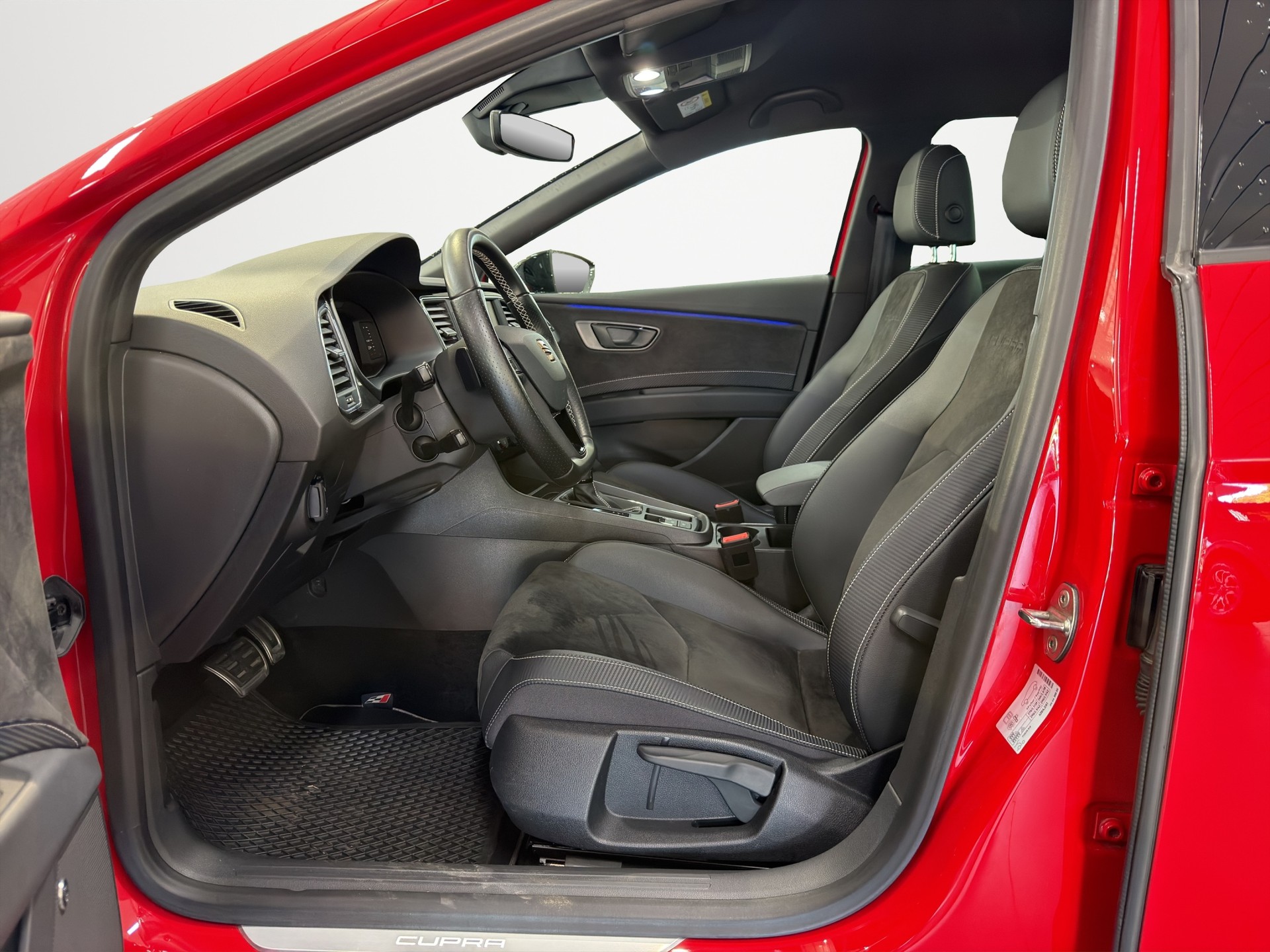 SEAT Leon ST 2.0 Eco TSI Swiss Cupra 4Drive DSG-image-8