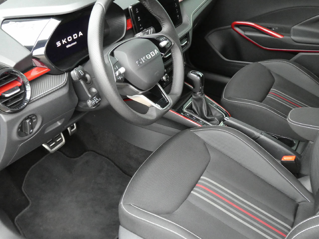 SKODA Fabia 1.0 TSI Monte Carlo DSG-image-8