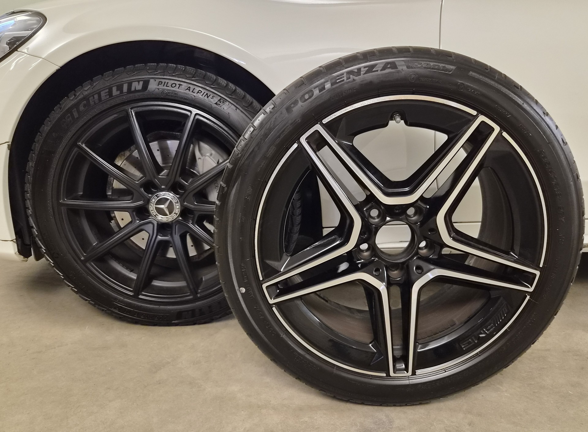 MERCEDES-BENZ C 220 d Swiss Star AMG Line 4M 9G-Tronic-showroom-element-1
