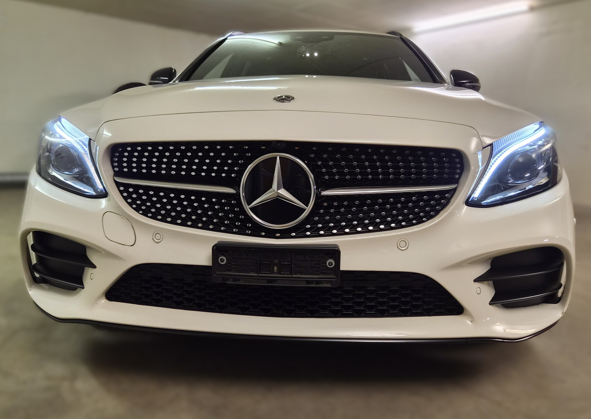 MERCEDES-BENZ C 220 d Swiss Star AMG Line 4M 9G-Tronic-image-11