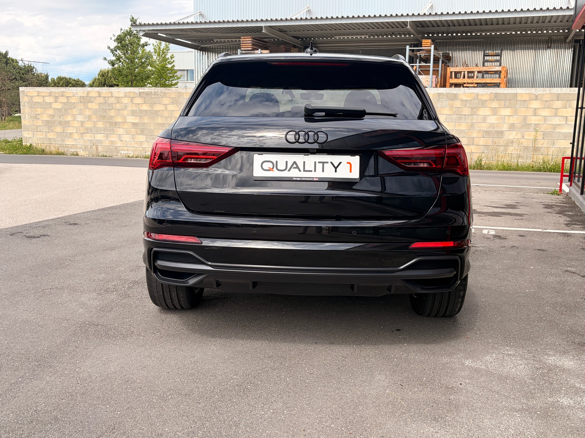AUDI Q3 35 TFSI S line Attraction S-tronic-image-4