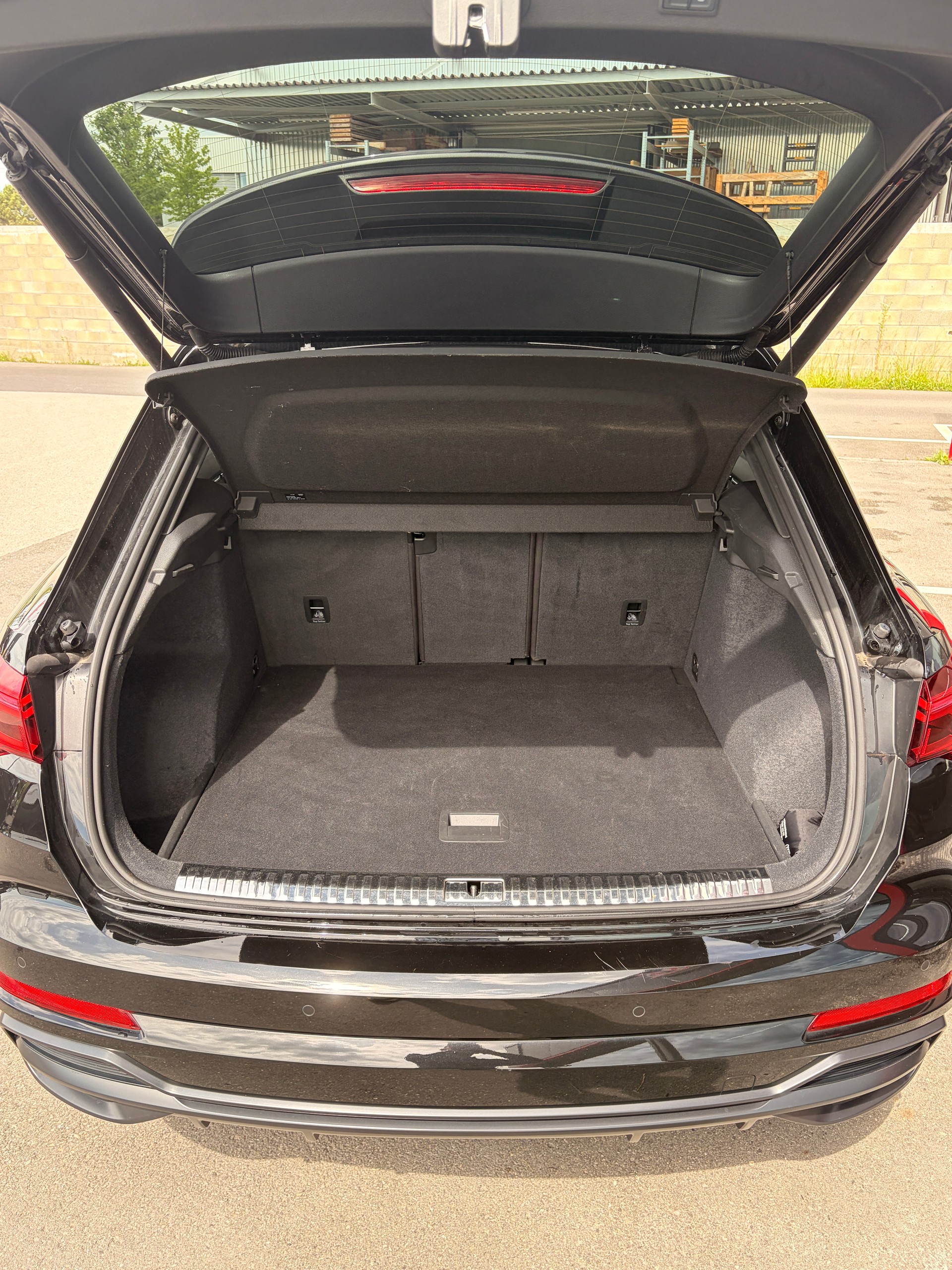 AUDI Q3 35 TFSI S line Attraction S-tronic-image-10