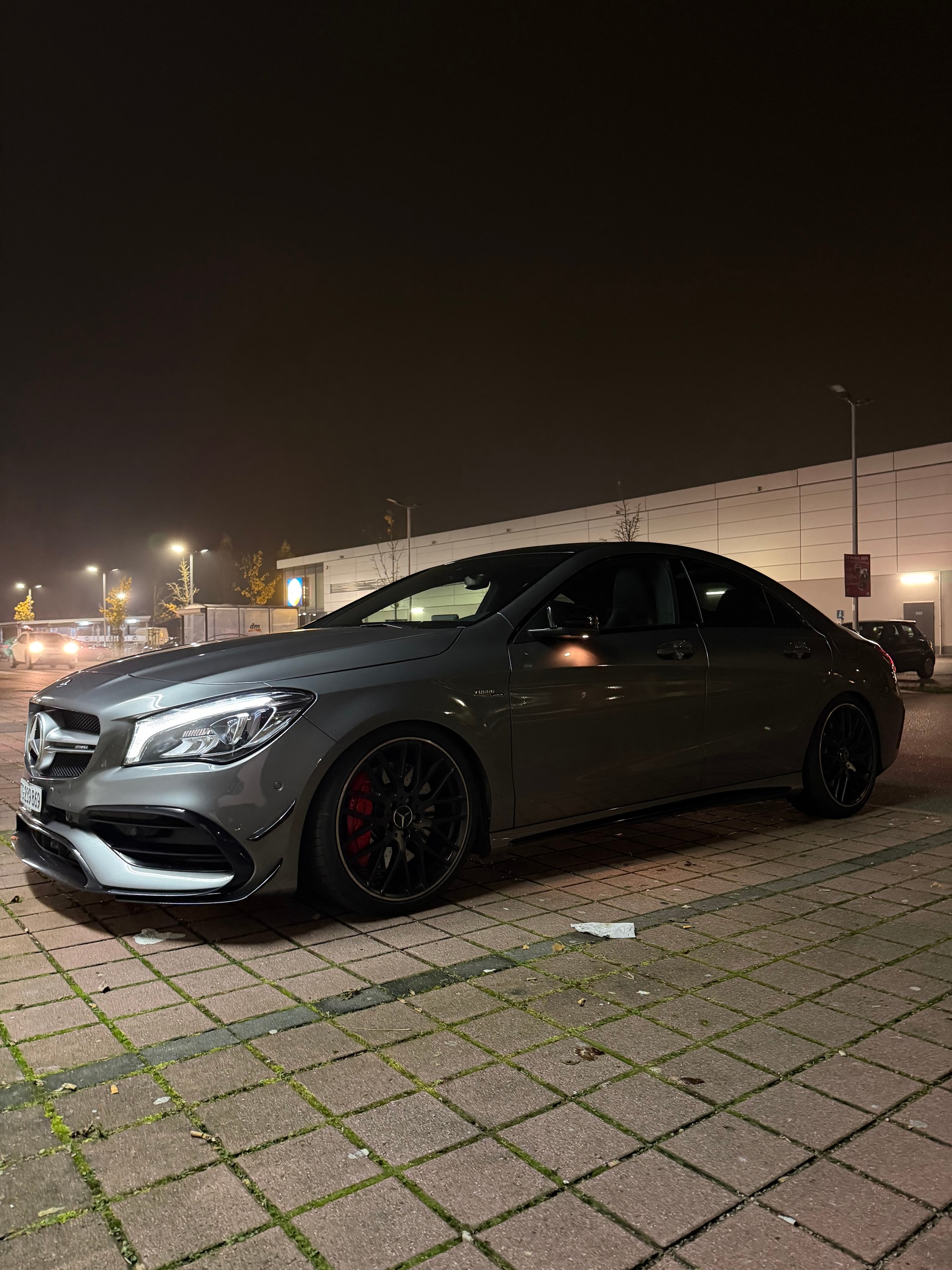MERCEDES-BENZ CLA 45 AMG 4m-image-1