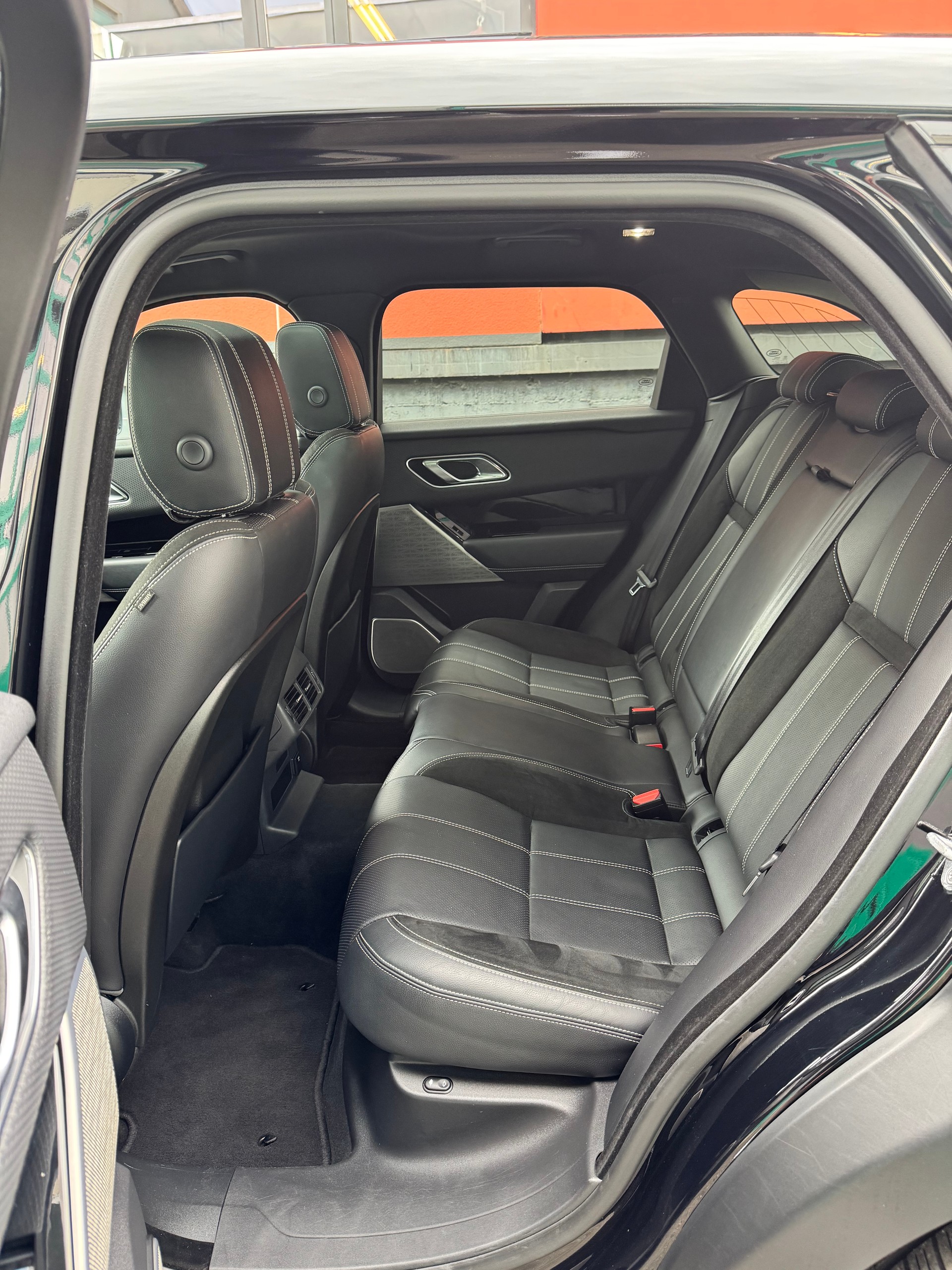 LAND ROVER Range Rover Velar R-Dynamic P 380 S Automatic-image-10