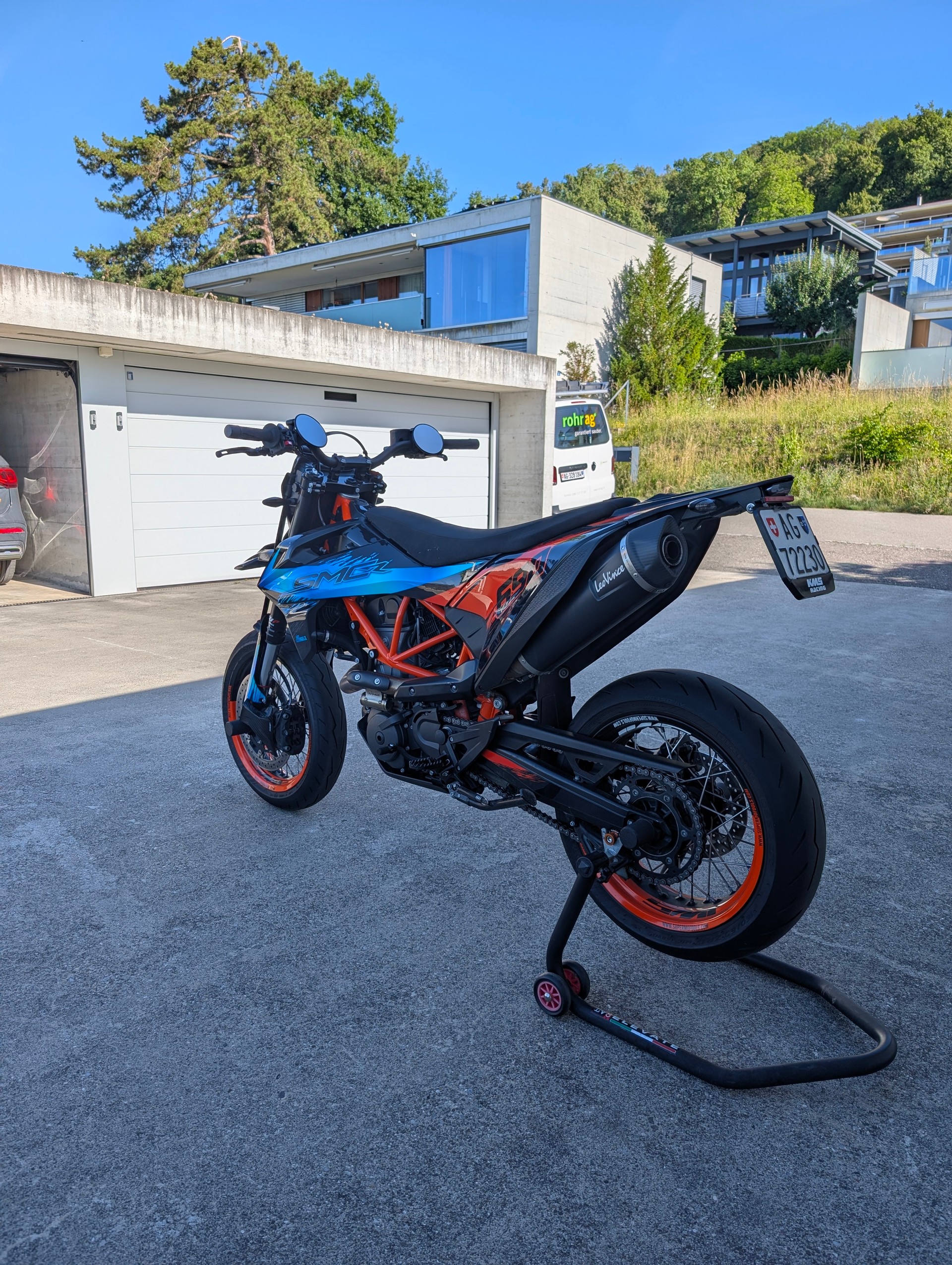 KTM 690 SMC R-image-4