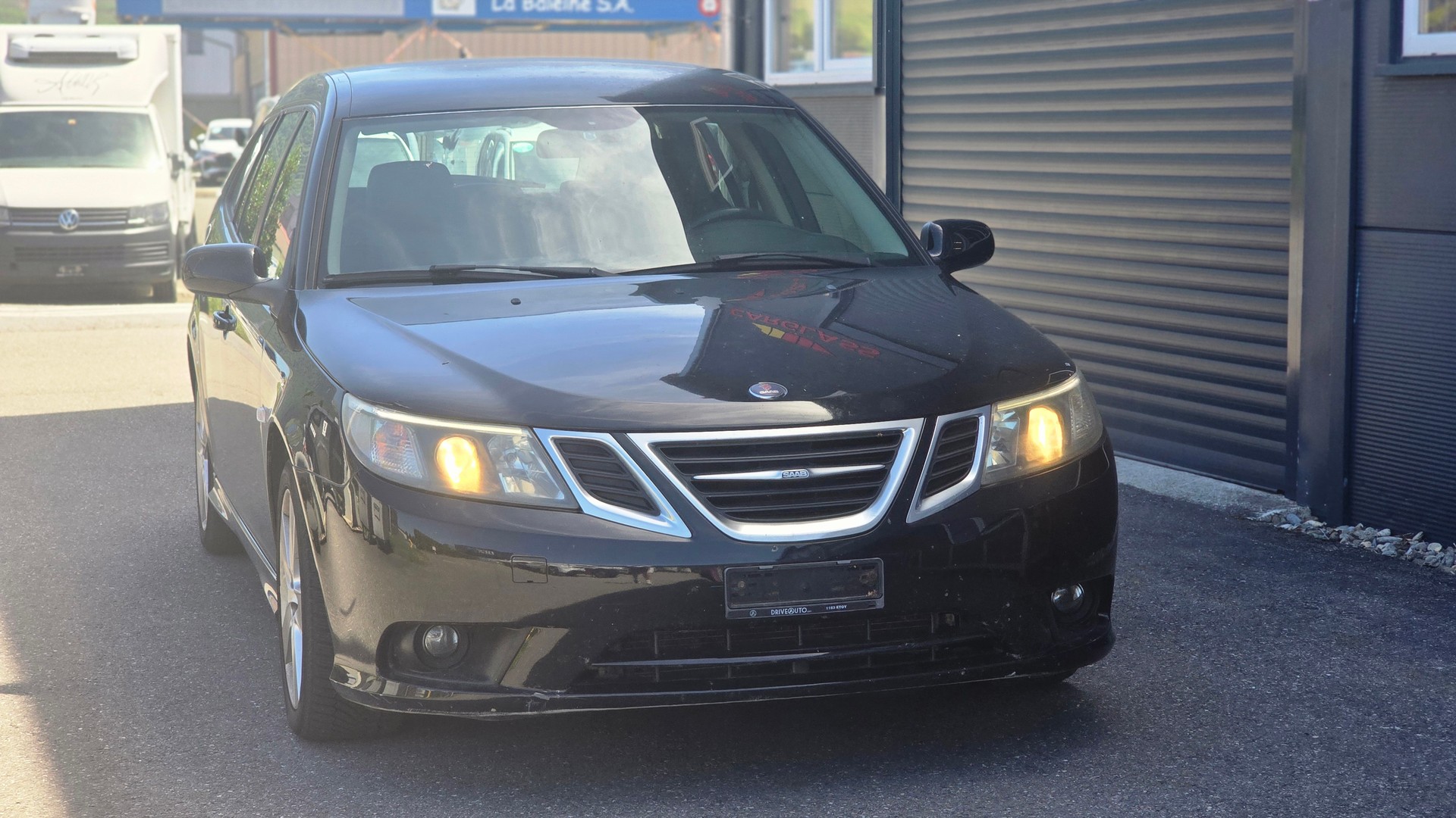 SAAB 9-3 1.9 TiD Linear-showroom-element-1