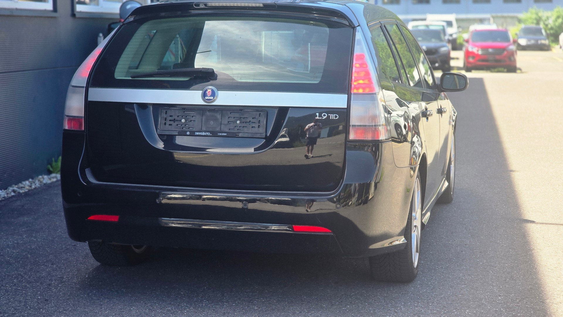 SAAB 9-3 1.9 TiD Linear-showroom-element-3