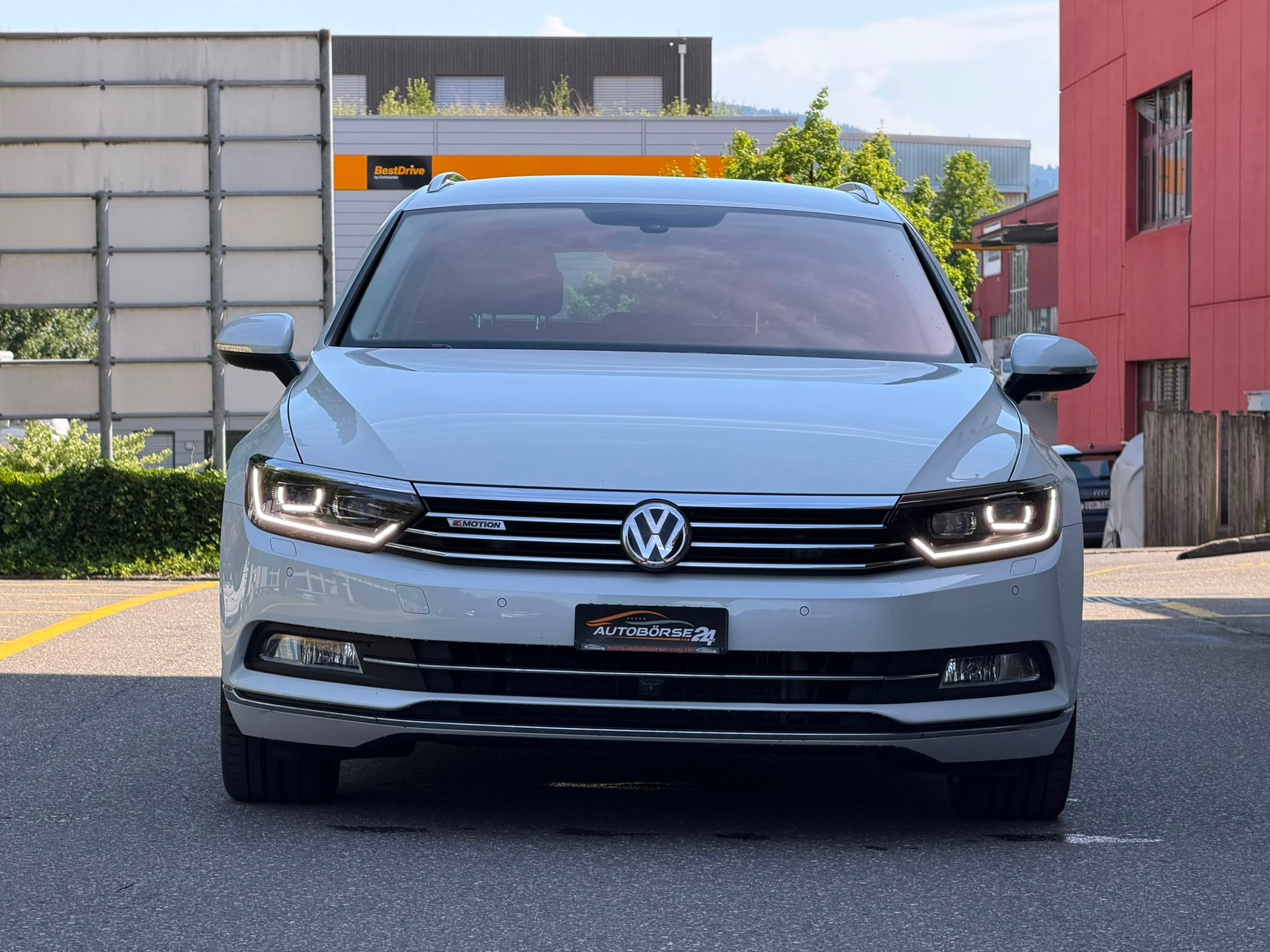 VW Passat Variant 2.0 TDI 190 SCR Highl. DSG 4m-showroom-element-2