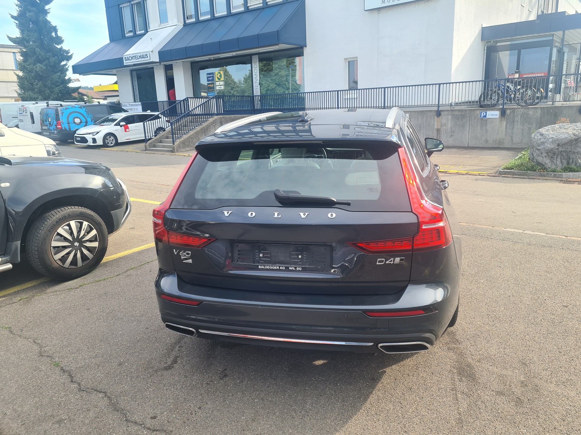 VOLVO V60 D4 AWD Inscription Geartronic-showroom-element-2