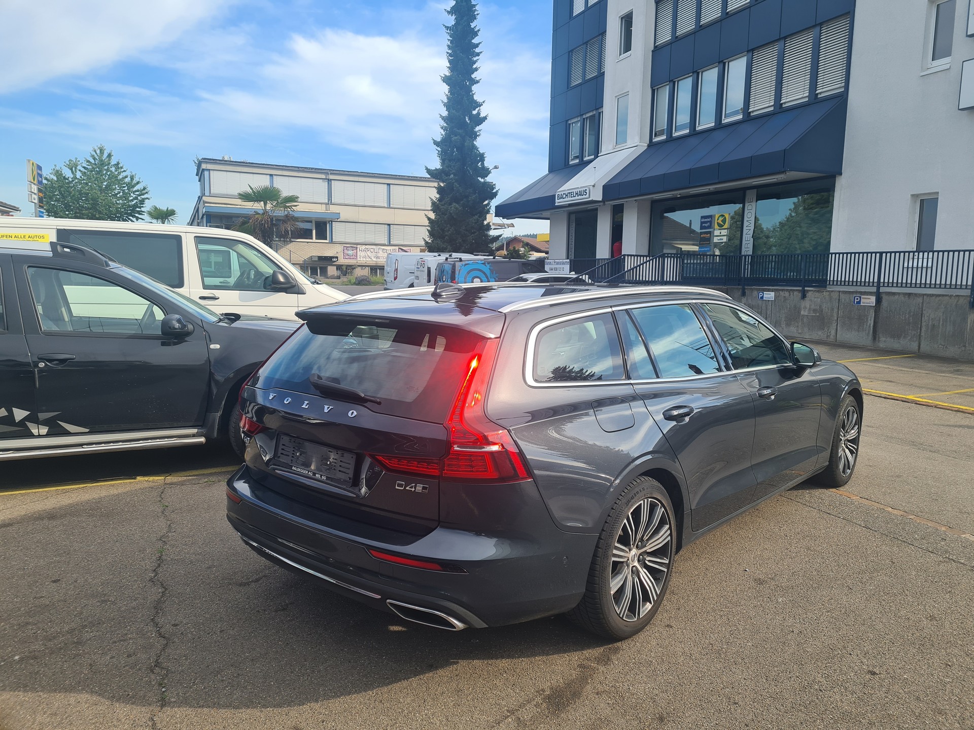 VOLVO V60 D4 AWD Inscription Geartronic-showroom-element-1