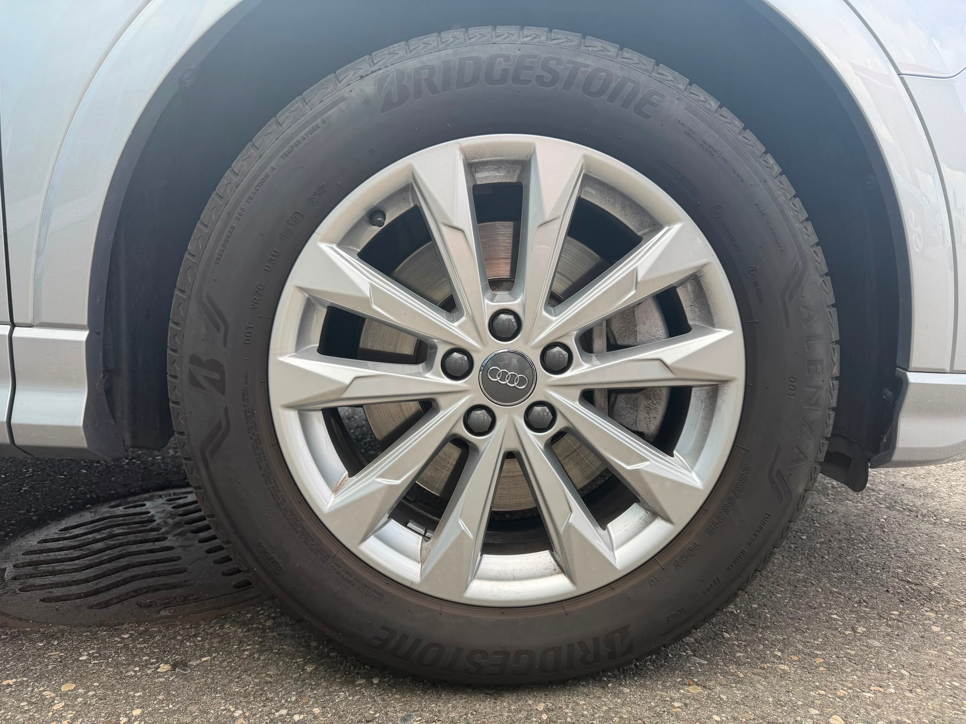 AUDI Q3 40 TFSI advanced quattro S-tronic-image-9