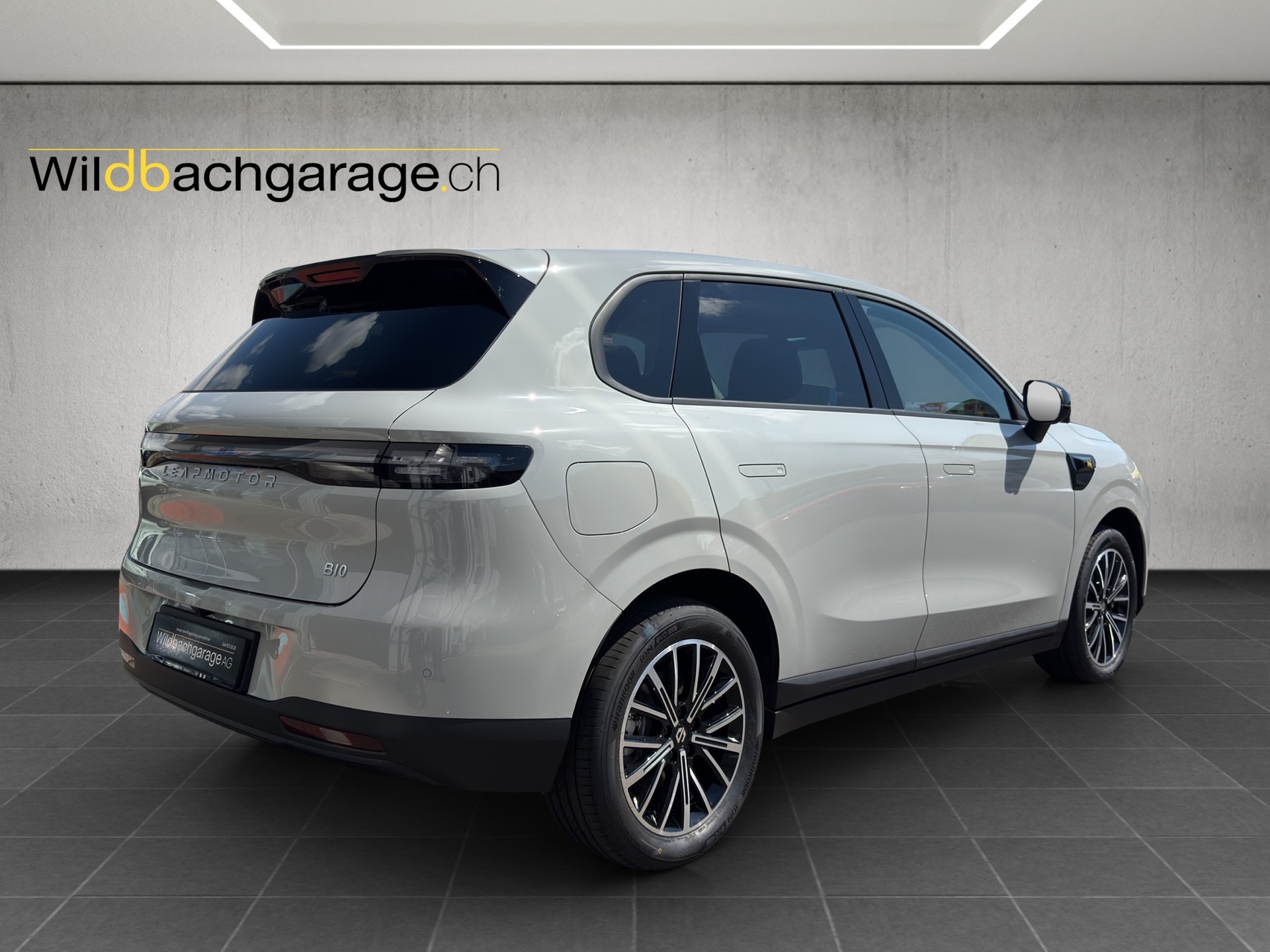 LEAPMOTOR B10 1.5 Hybrid EV-image-4