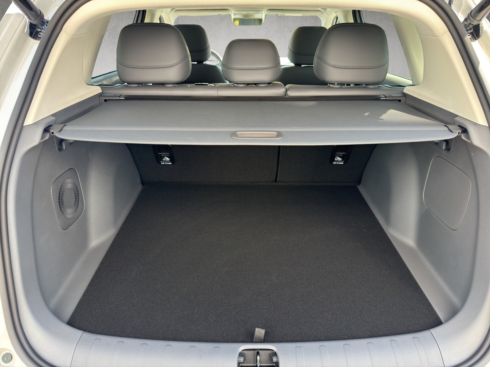 LEAPMOTOR B10 1.5 Hybrid EV-image-8
