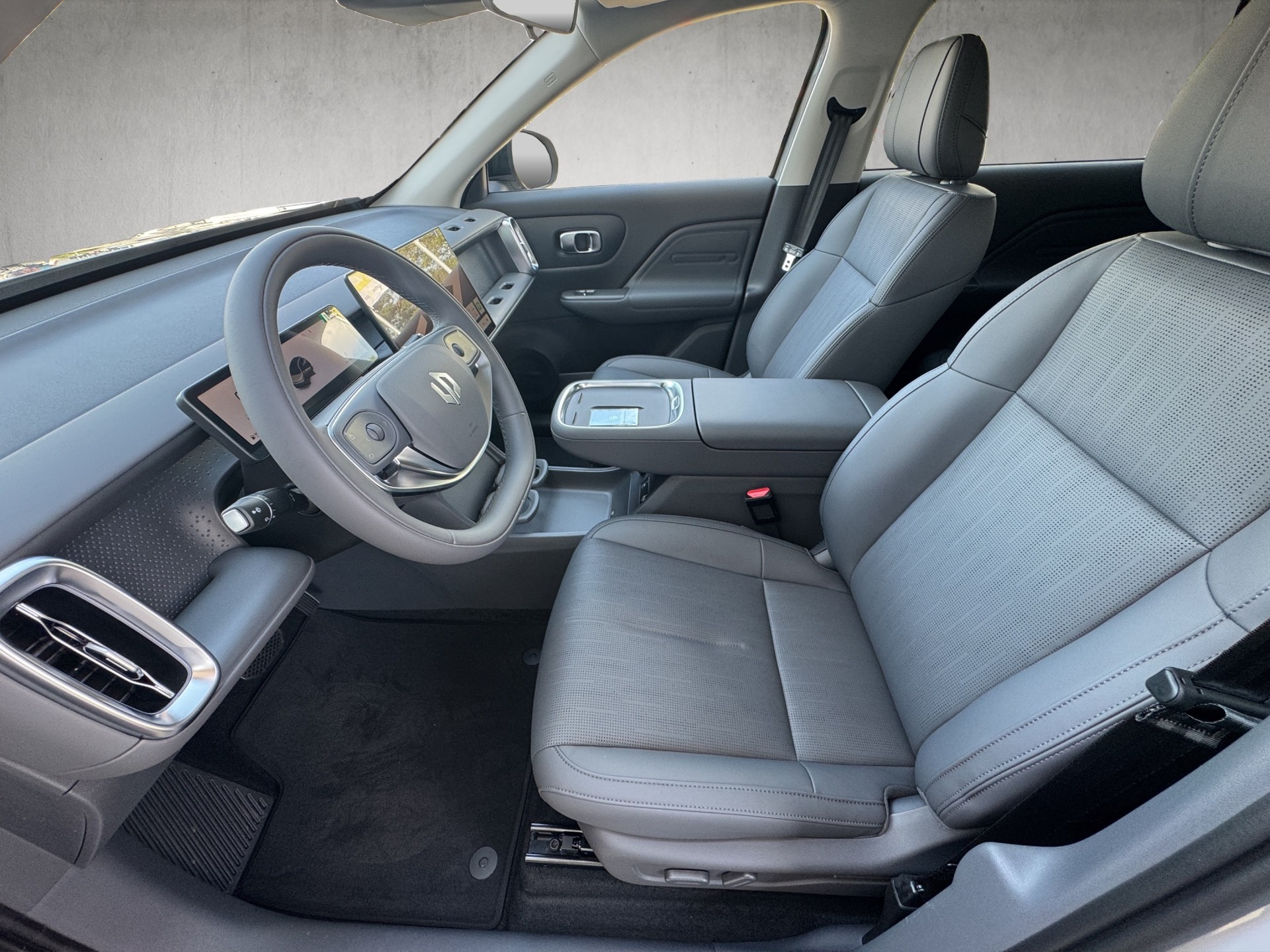 LEAPMOTOR B10 1.5 Hybrid EV-image-11