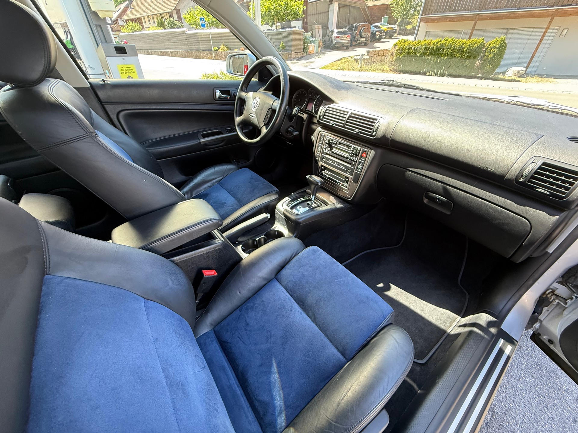 VW Passat 1.8 T Highline-image-8