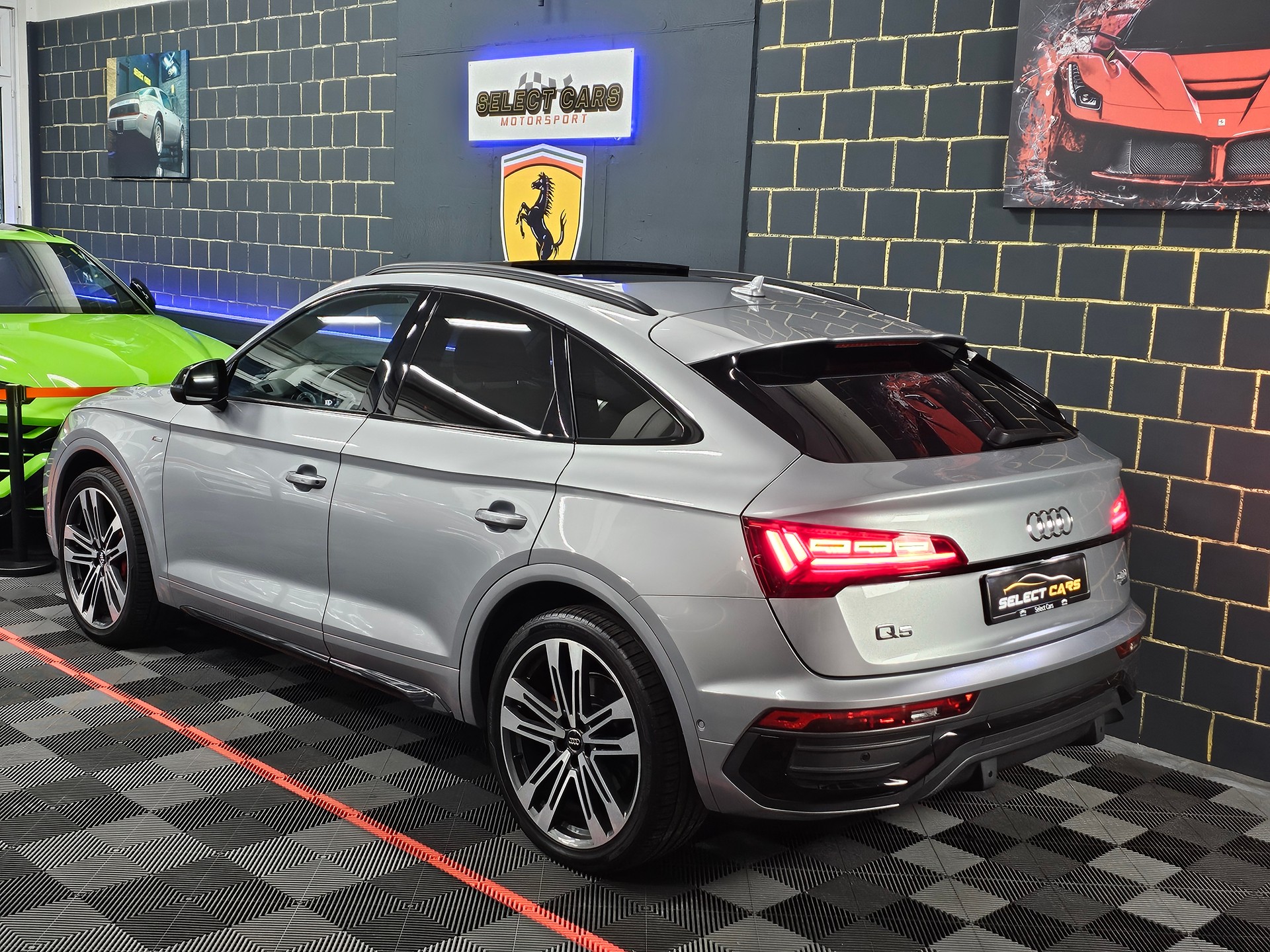AUDI Q5 Sportback 40 TDI S line quattro S-tronic-image-5