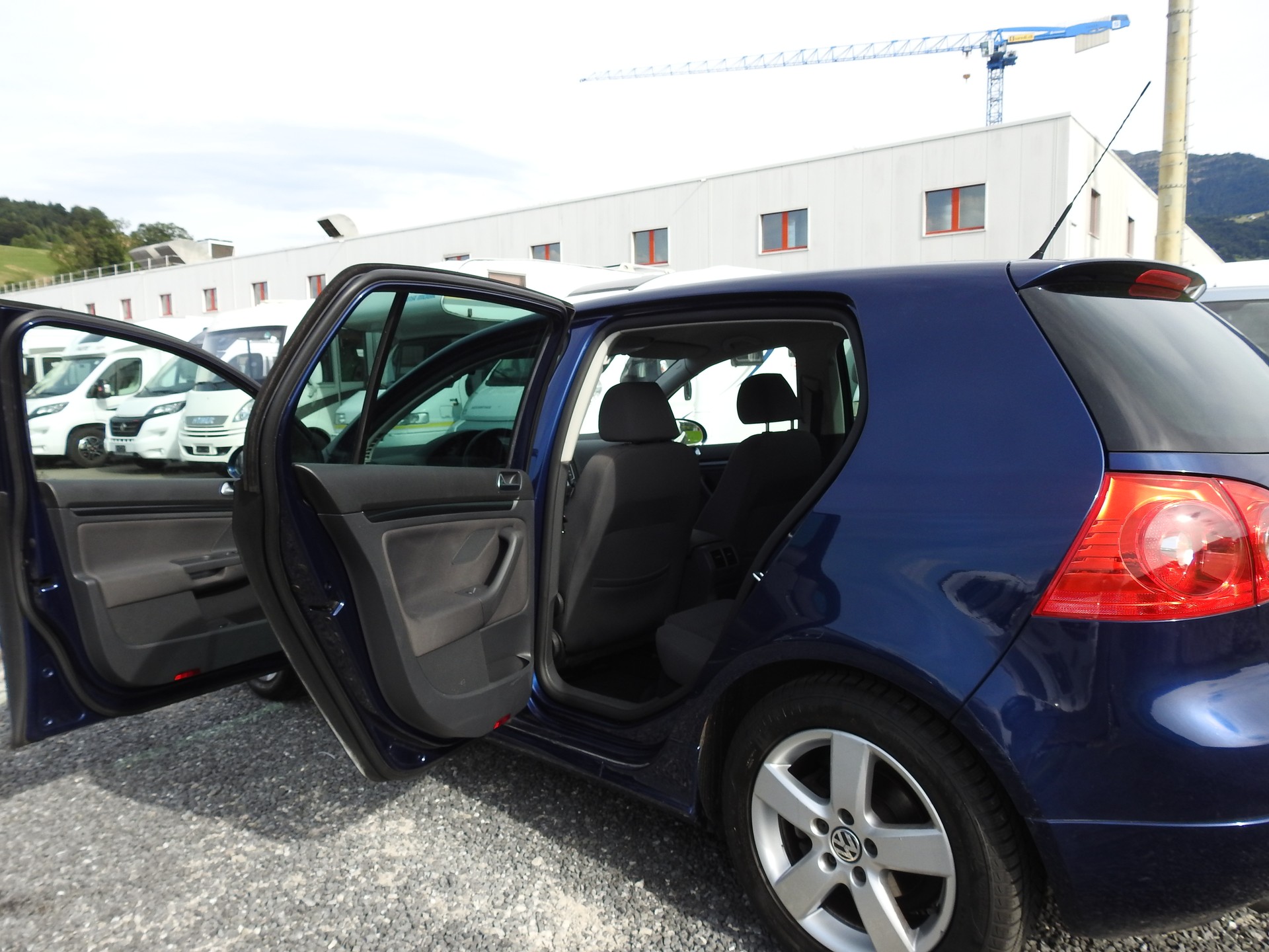VW Golf 2.0 TDI GT Sport 4Motion-image-15