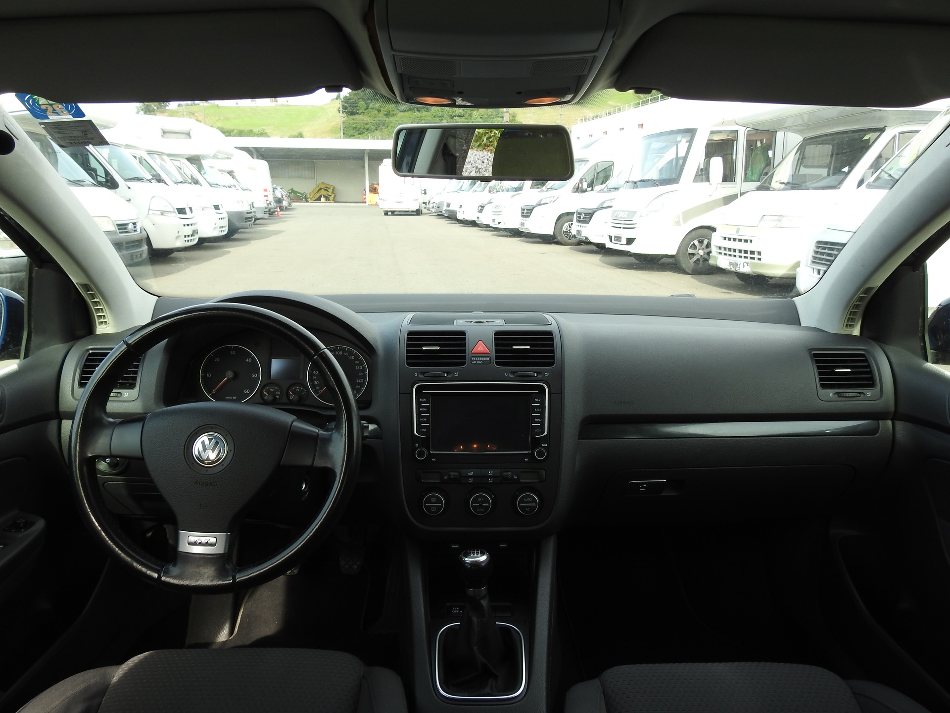 VW Golf 2.0 TDI GT Sport 4Motion-image-16