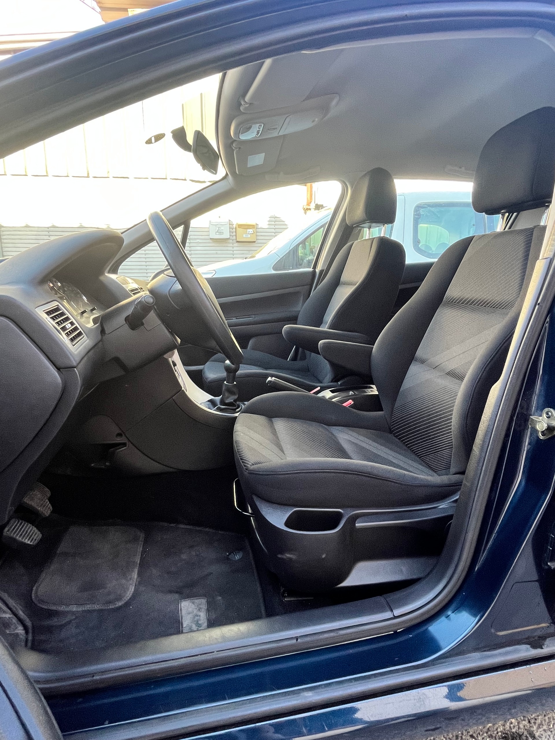 PEUGEOT 307 1.6 16V XS-image-8