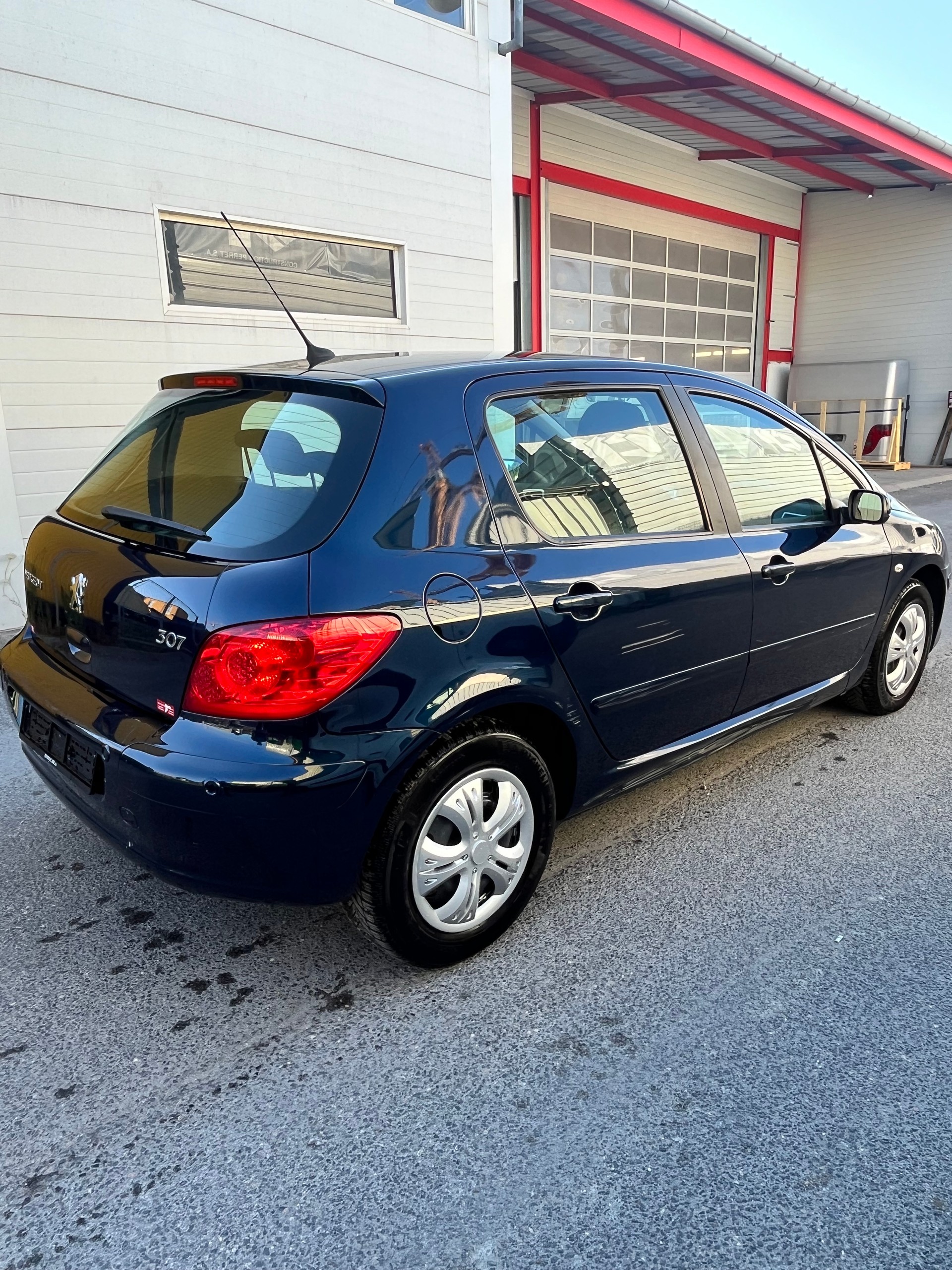 PEUGEOT 307 1.6 16V XS-image-3