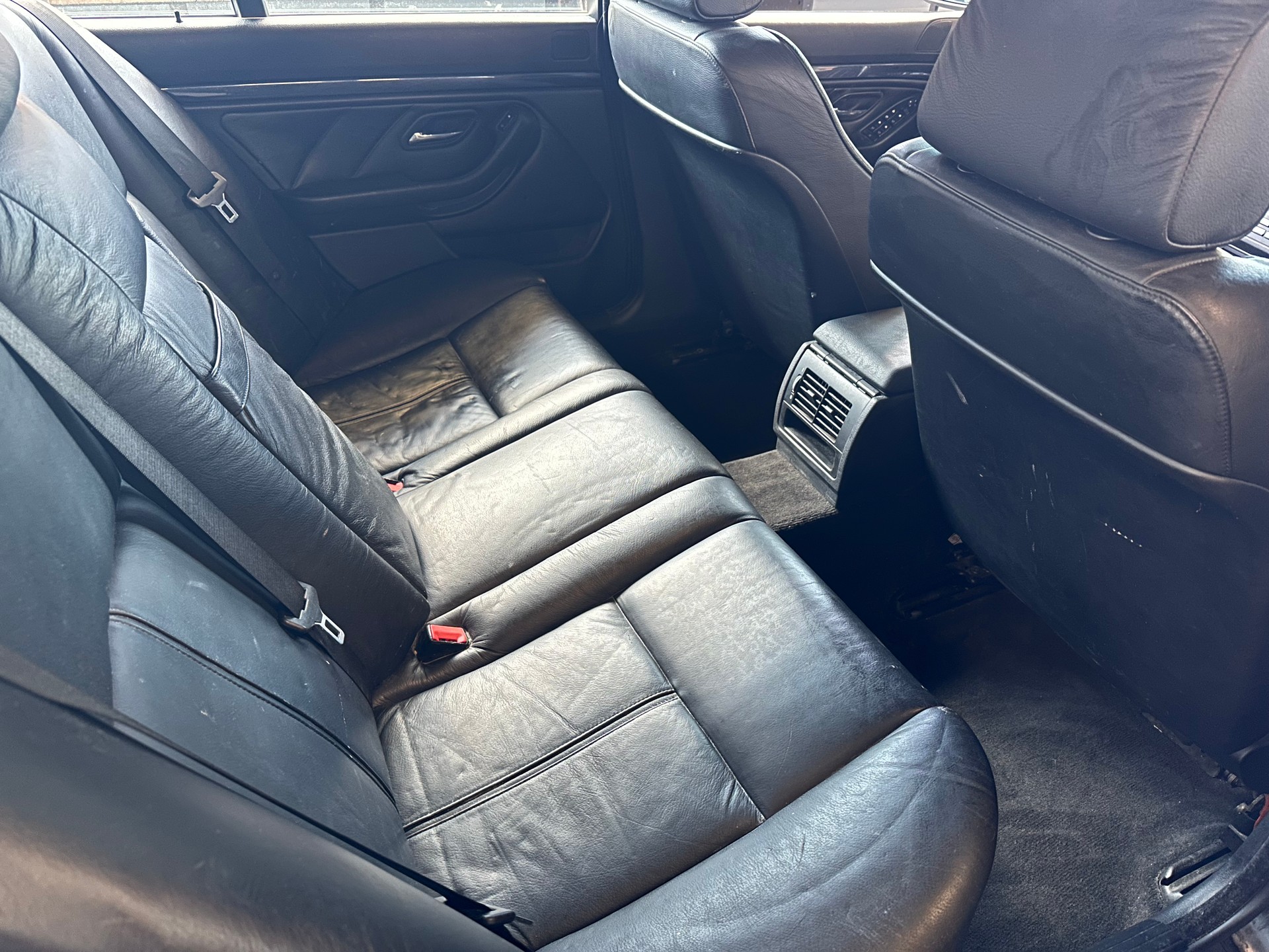BMW 528i Automat-image-11