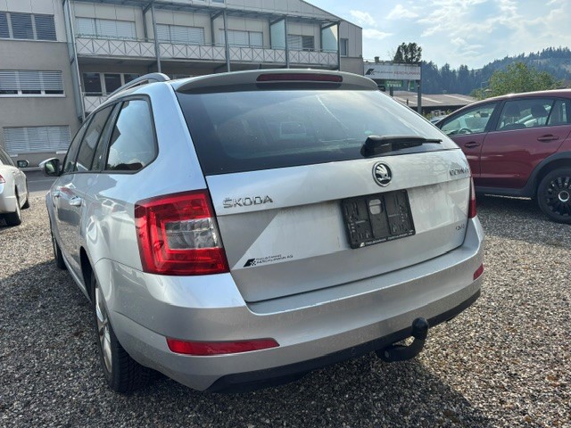 SKODA Octavia Combi 2.0 TDI Ambition 4x4 DSG-showroom-element-3