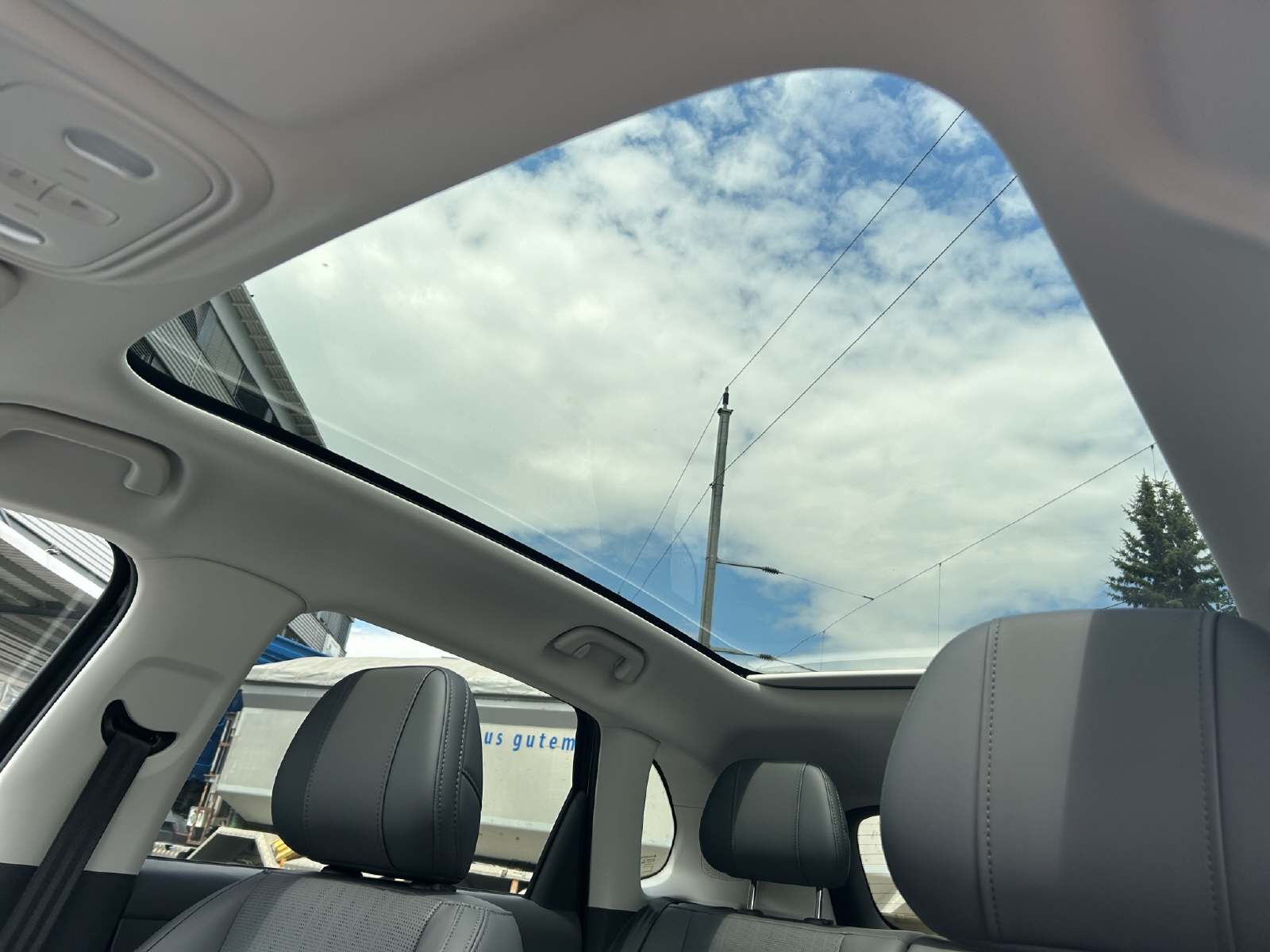 LEAPMOTOR B10 1.5 Hybrid EV-image-12