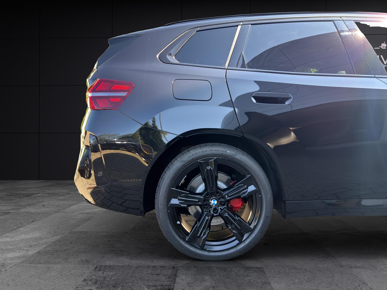 BMW X3 M50i-image-19