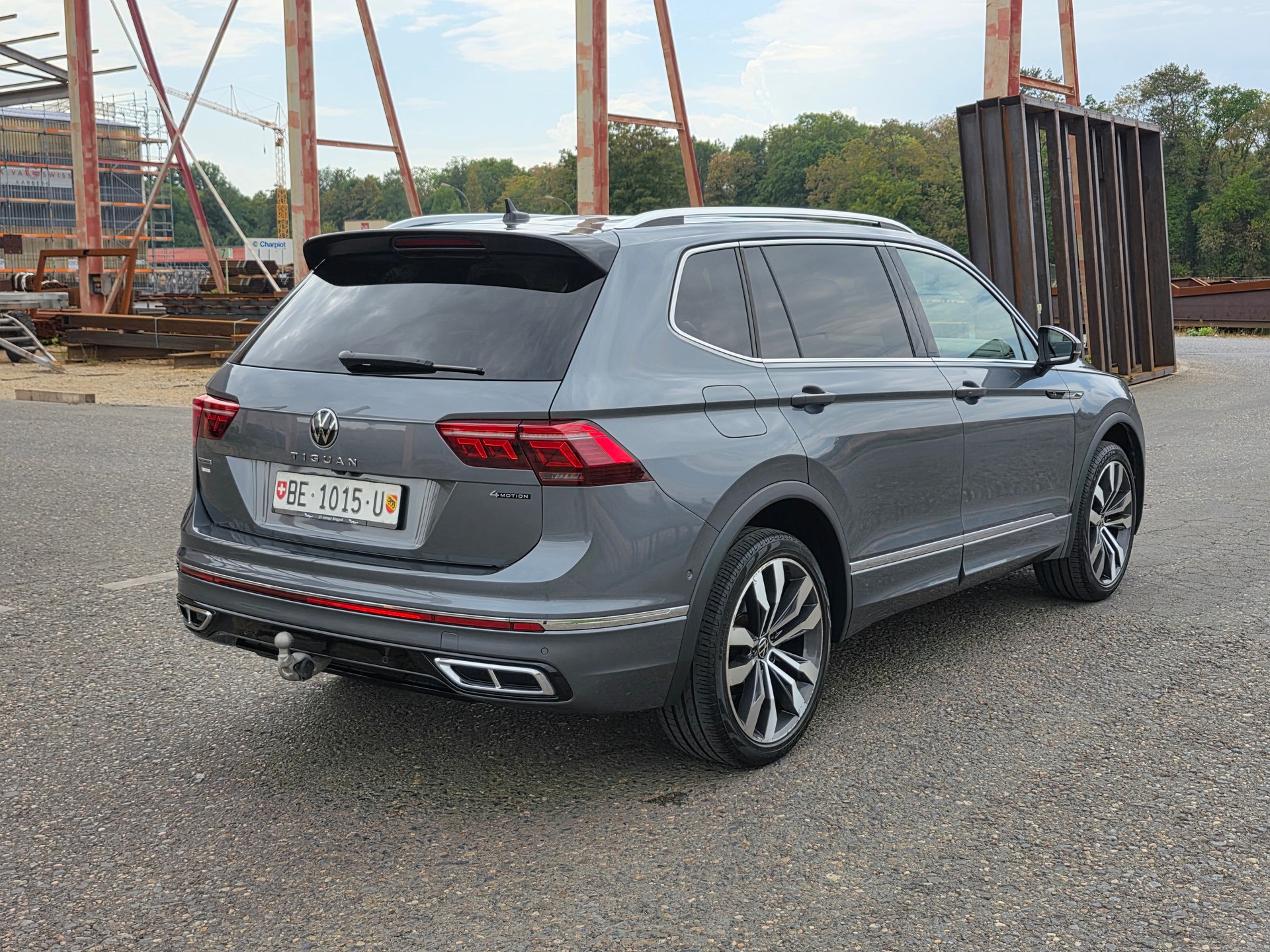 VW Tiguan Allspace 2.0TSI R-Line 4Motion DSG-image-5
