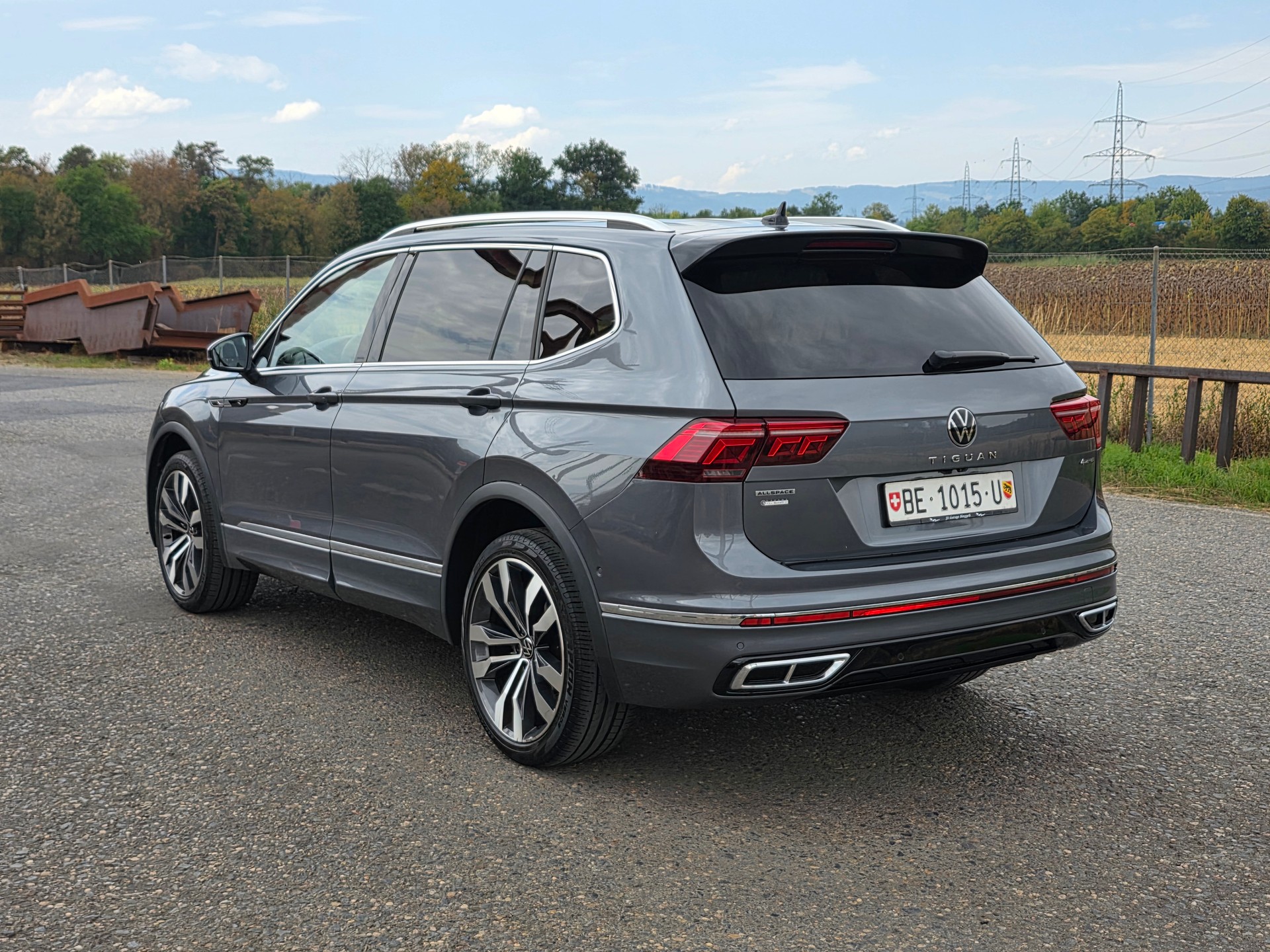 VW Tiguan Allspace 2.0TSI R-Line 4Motion DSG-image-1