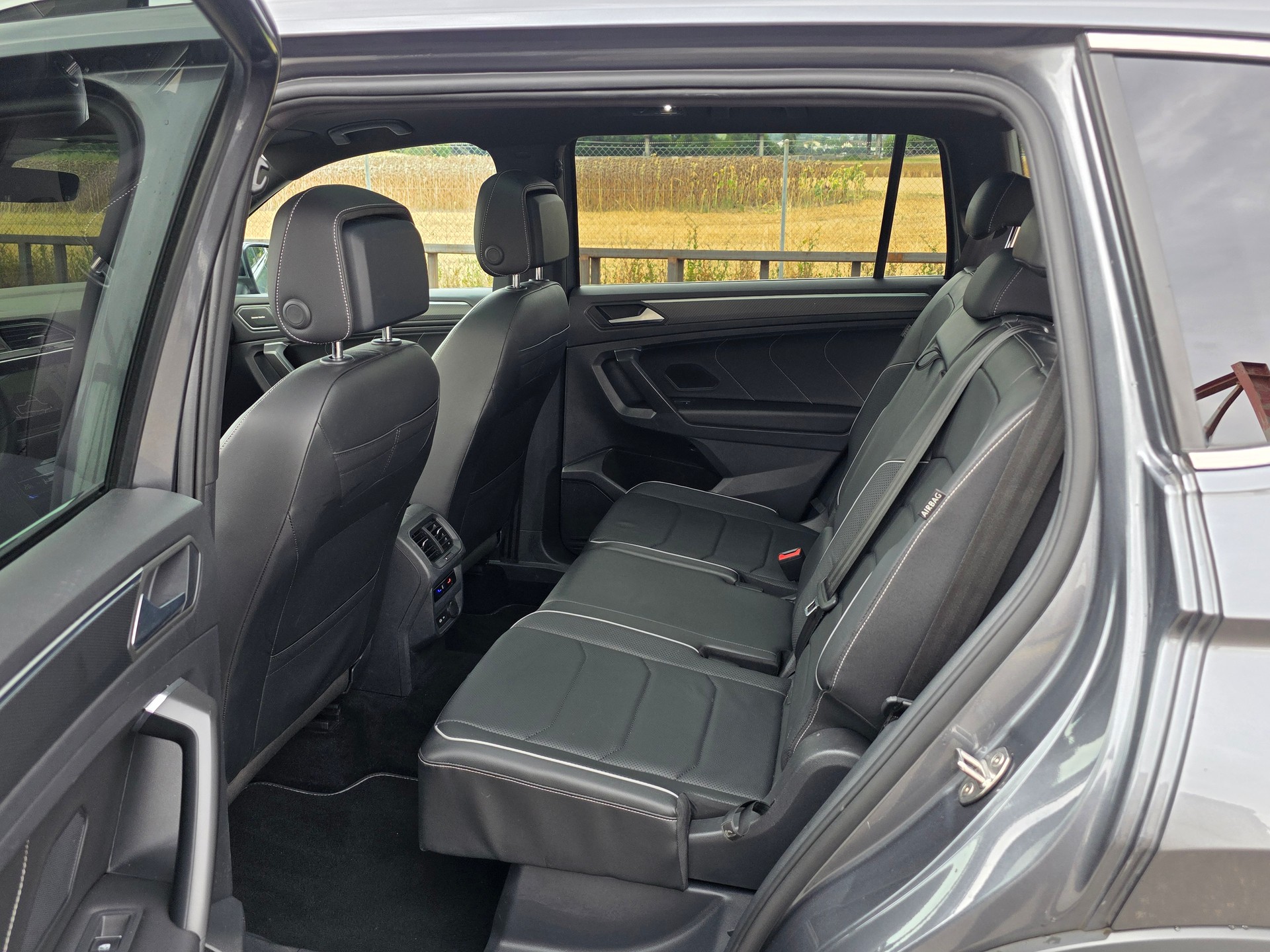VW Tiguan Allspace 2.0TSI R-Line 4Motion DSG-image-10