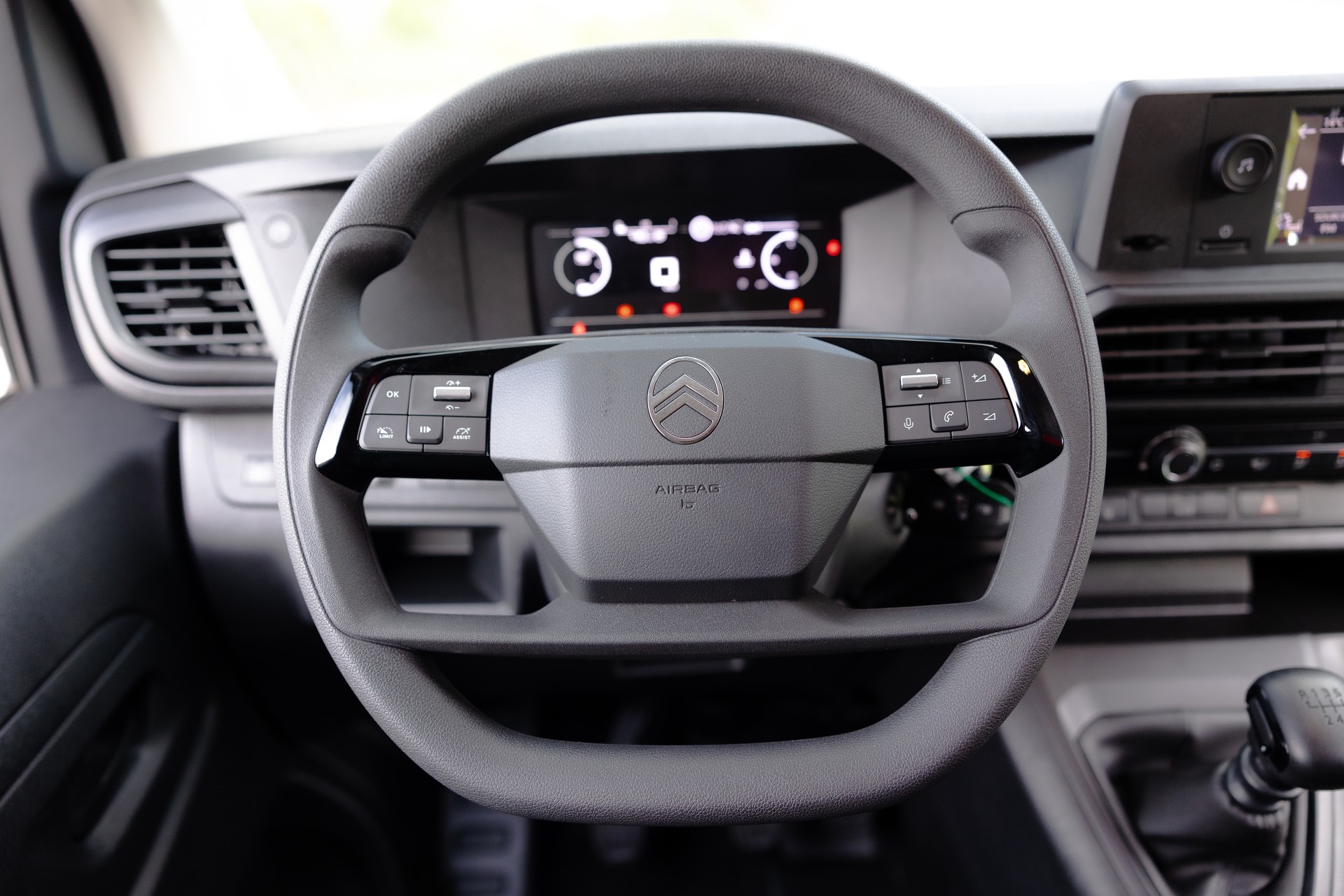 CITROEN NEW MODEL 2026 Jumpy L3 2.0 BlueHDi 150 XL-image-5