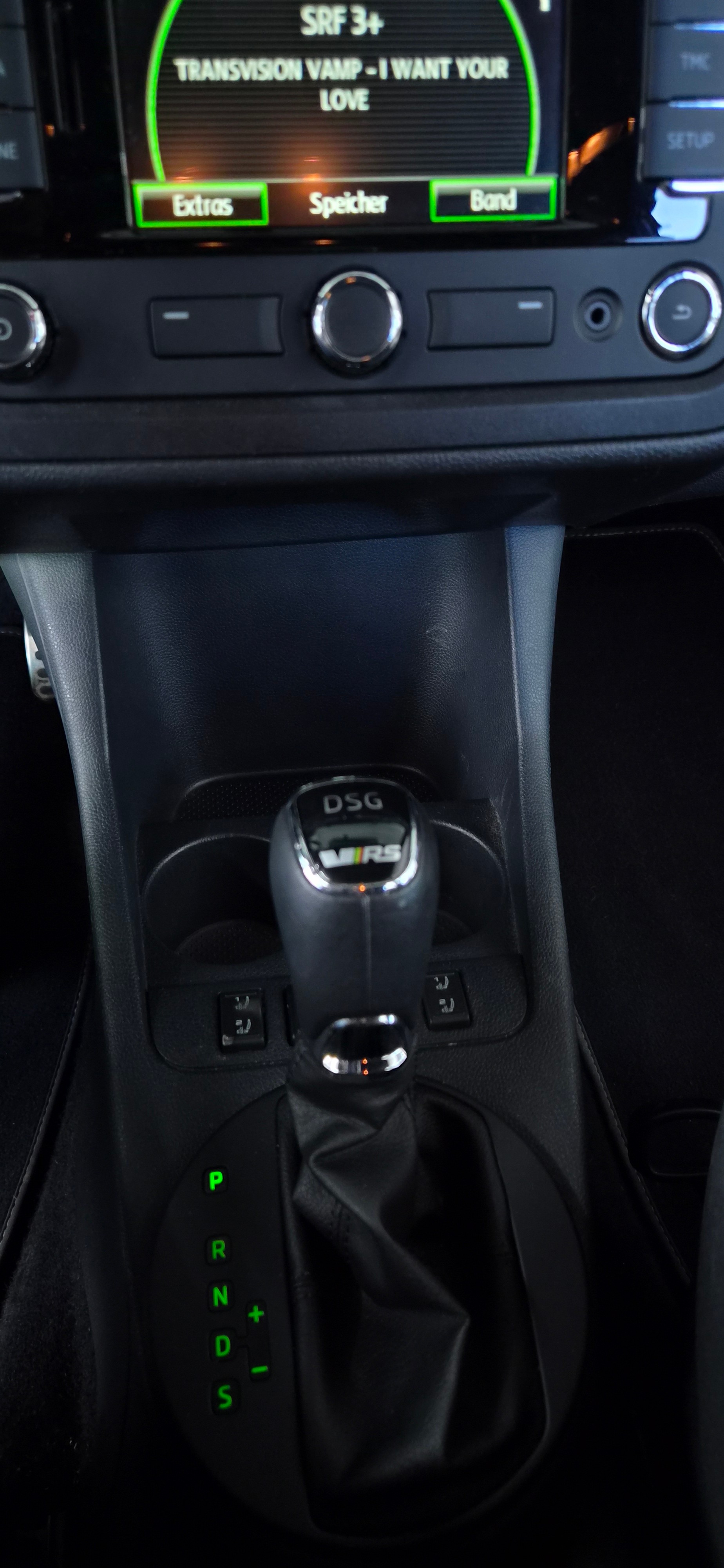 SKODA Fabia 1.4 TSI RS DSG-image-4