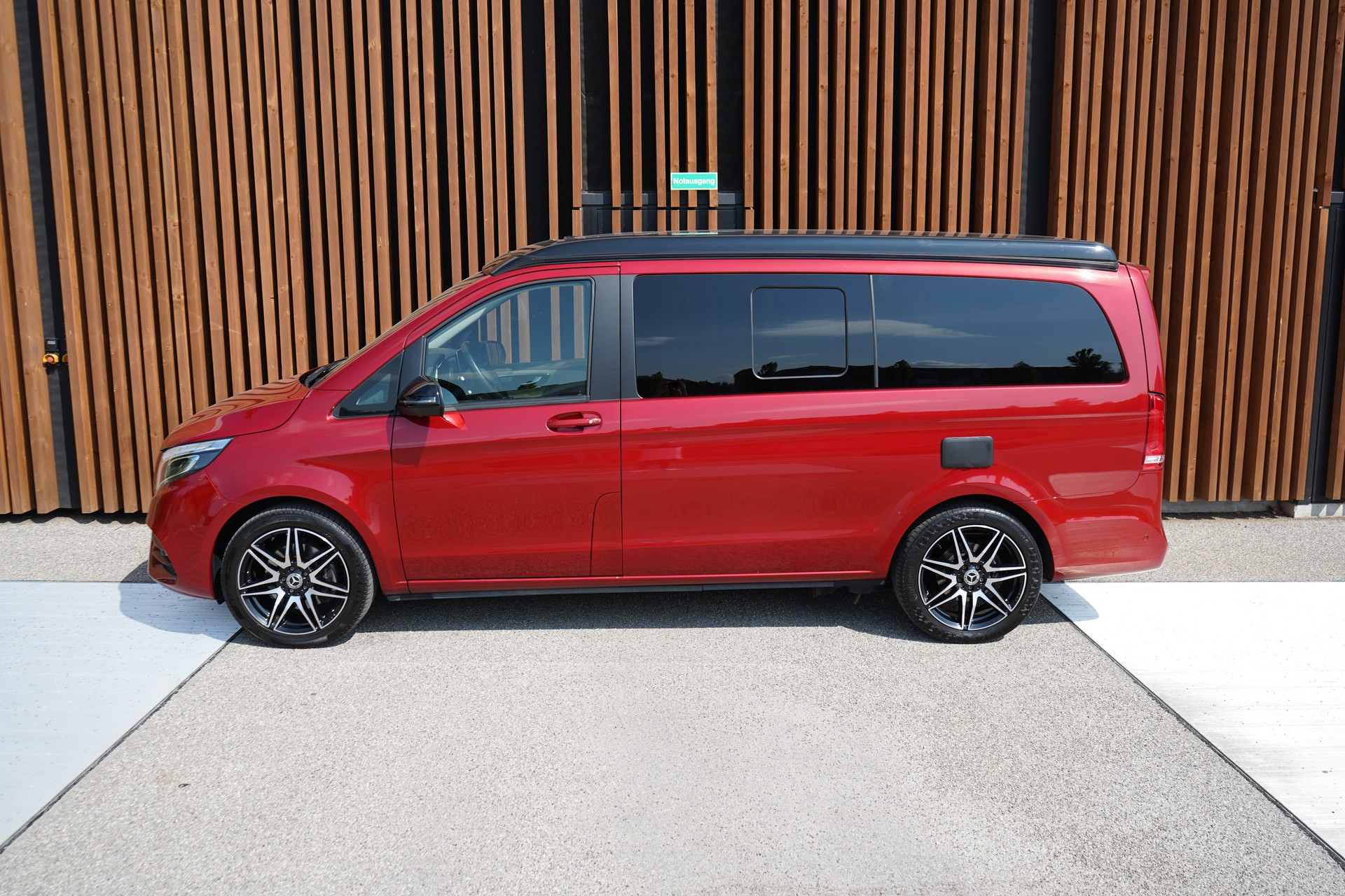 MERCEDES-BENZ MARCO POLO 250 D 4MATIC AUTOMAT AMG LINE BLACK PLUS l 190 PS-showroom-element-3