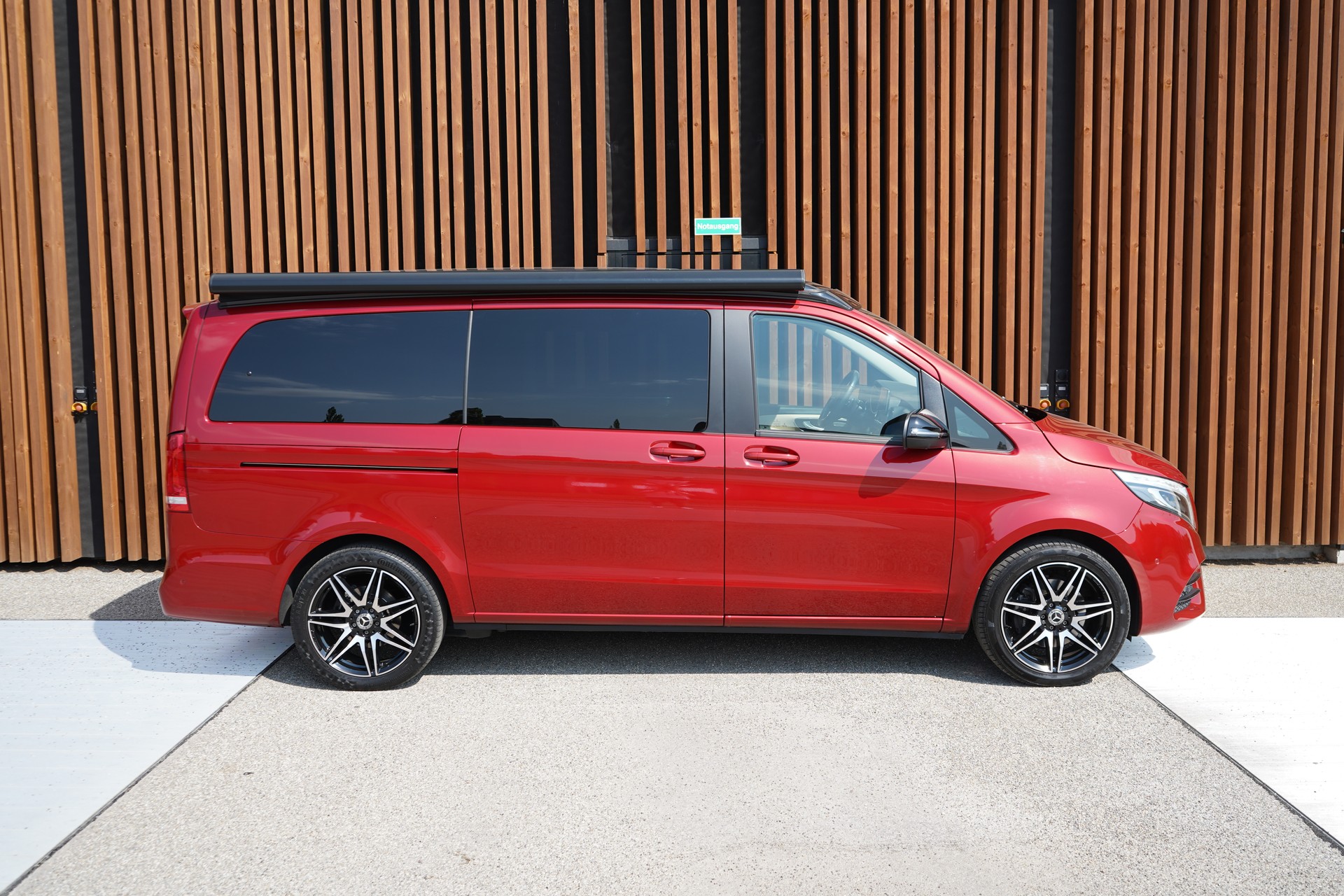 MERCEDES-BENZ MARCO POLO 250 D 4MATIC AUTOMAT AMG LINE BLACK PLUS l 190 PS-showroom-element-2