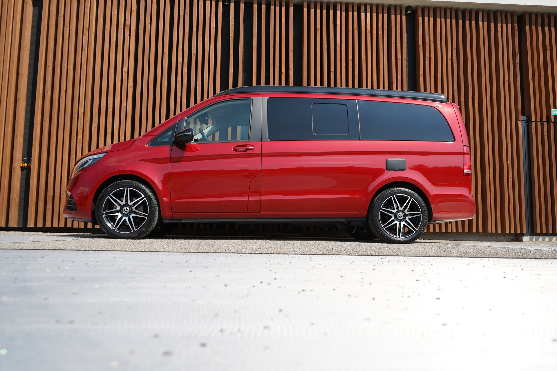 MERCEDES-BENZ MARCO POLO 250 D 4MATIC AUTOMAT AMG LINE BLACK PLUS l 190 PS-showroom-element-1