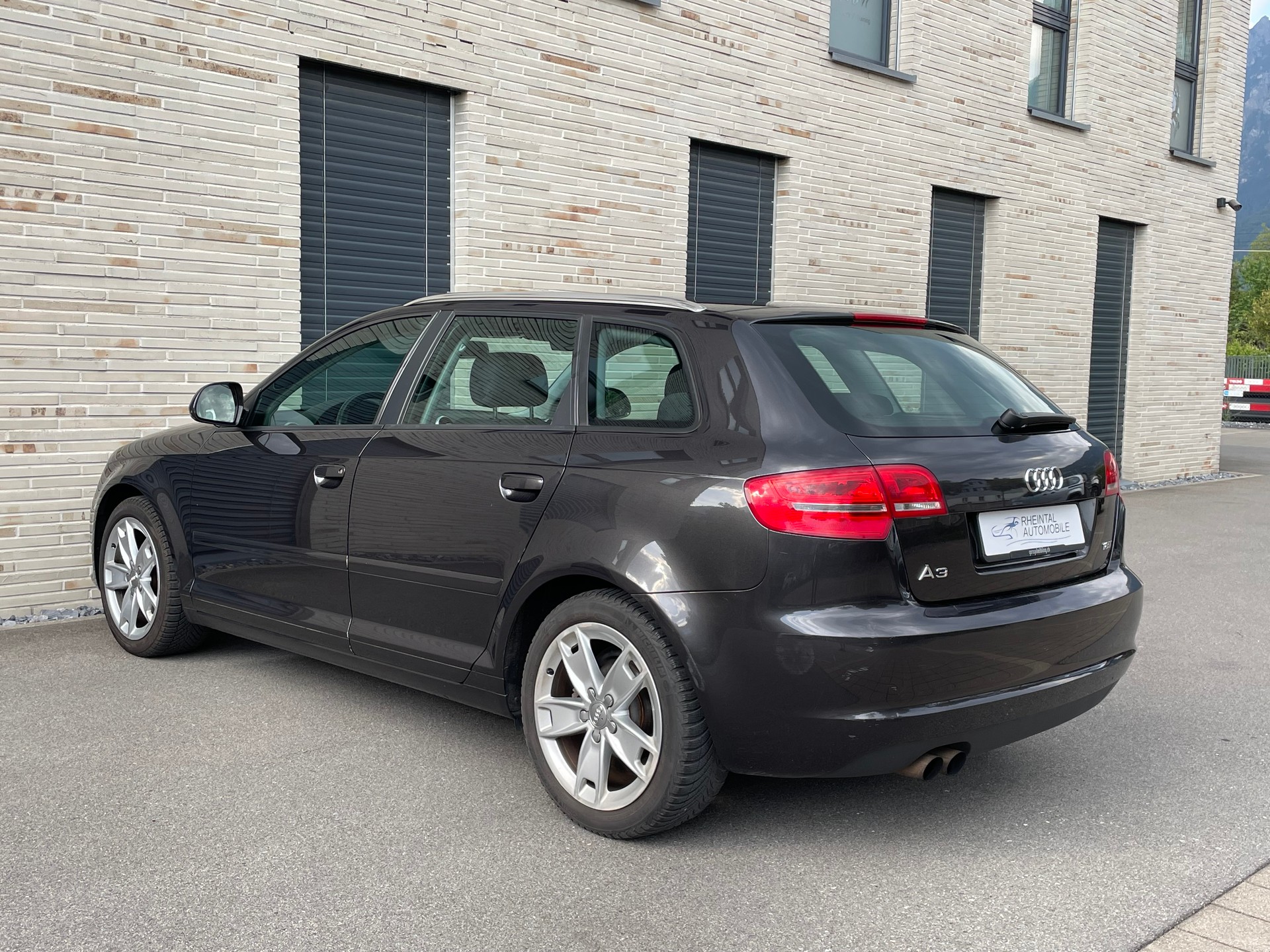 AUDI Audi A3 1.8 TFSI Sportback-image-12