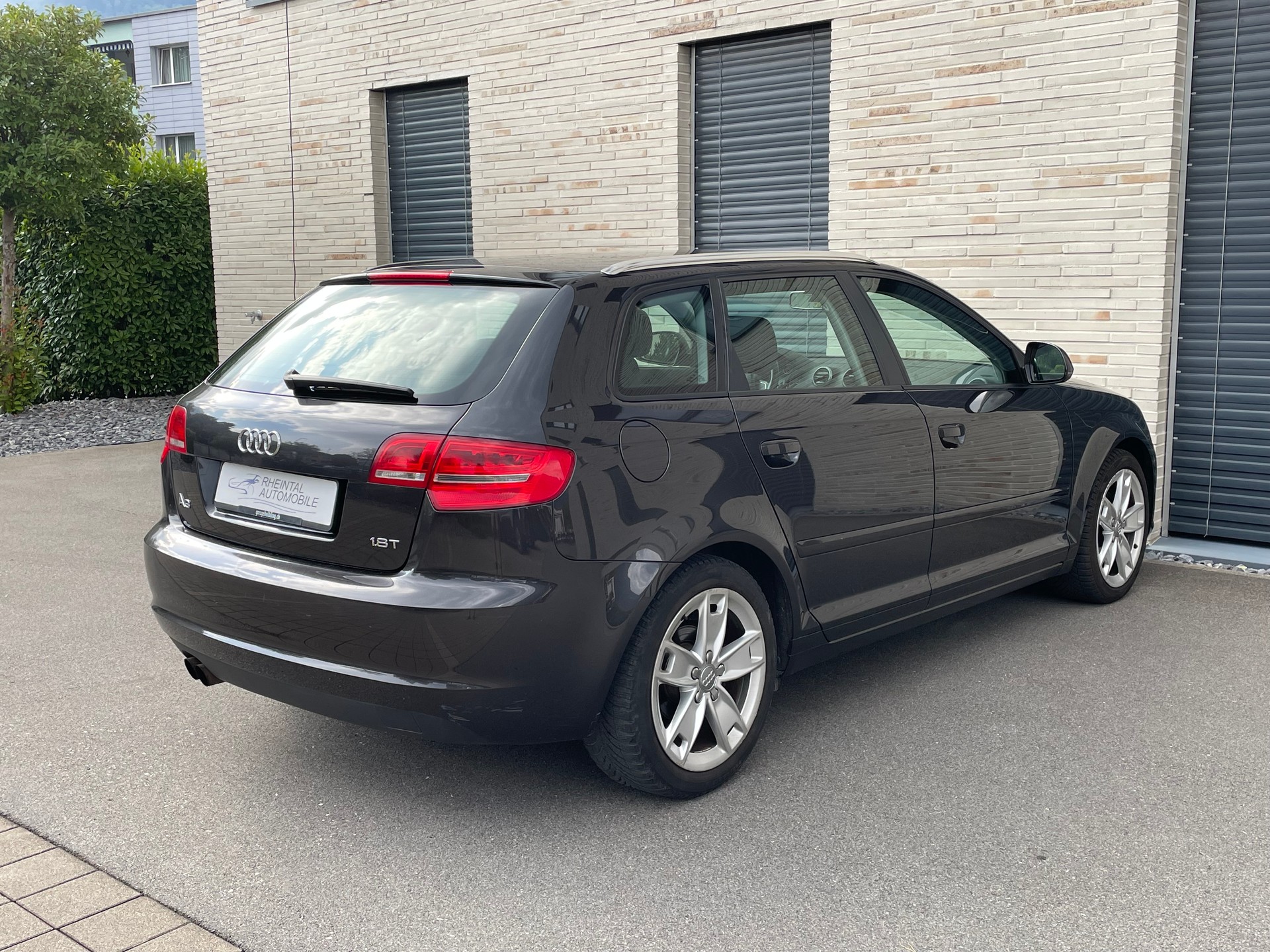 AUDI Audi A3 1.8 TFSI Sportback-image-8
